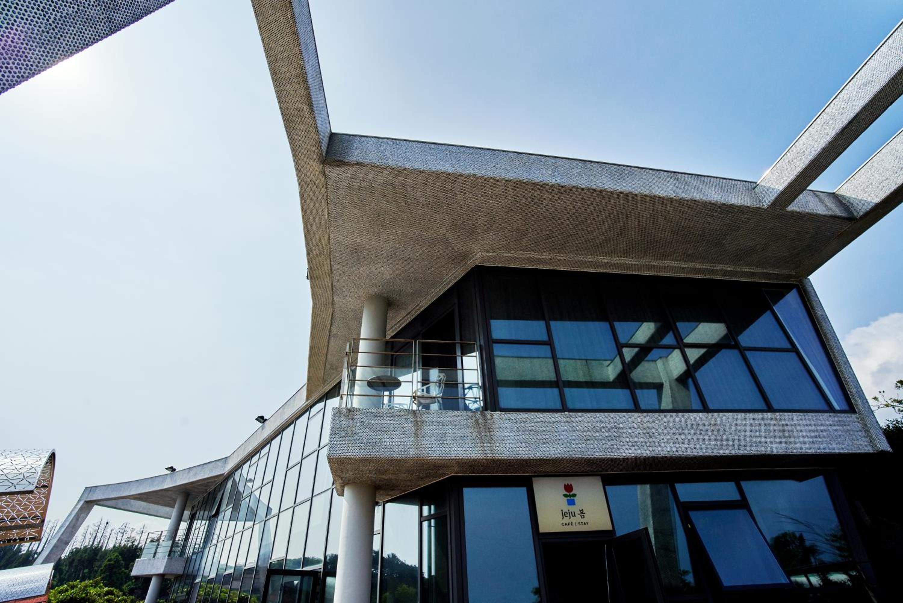 Jeju Bom stay & Art Gallery