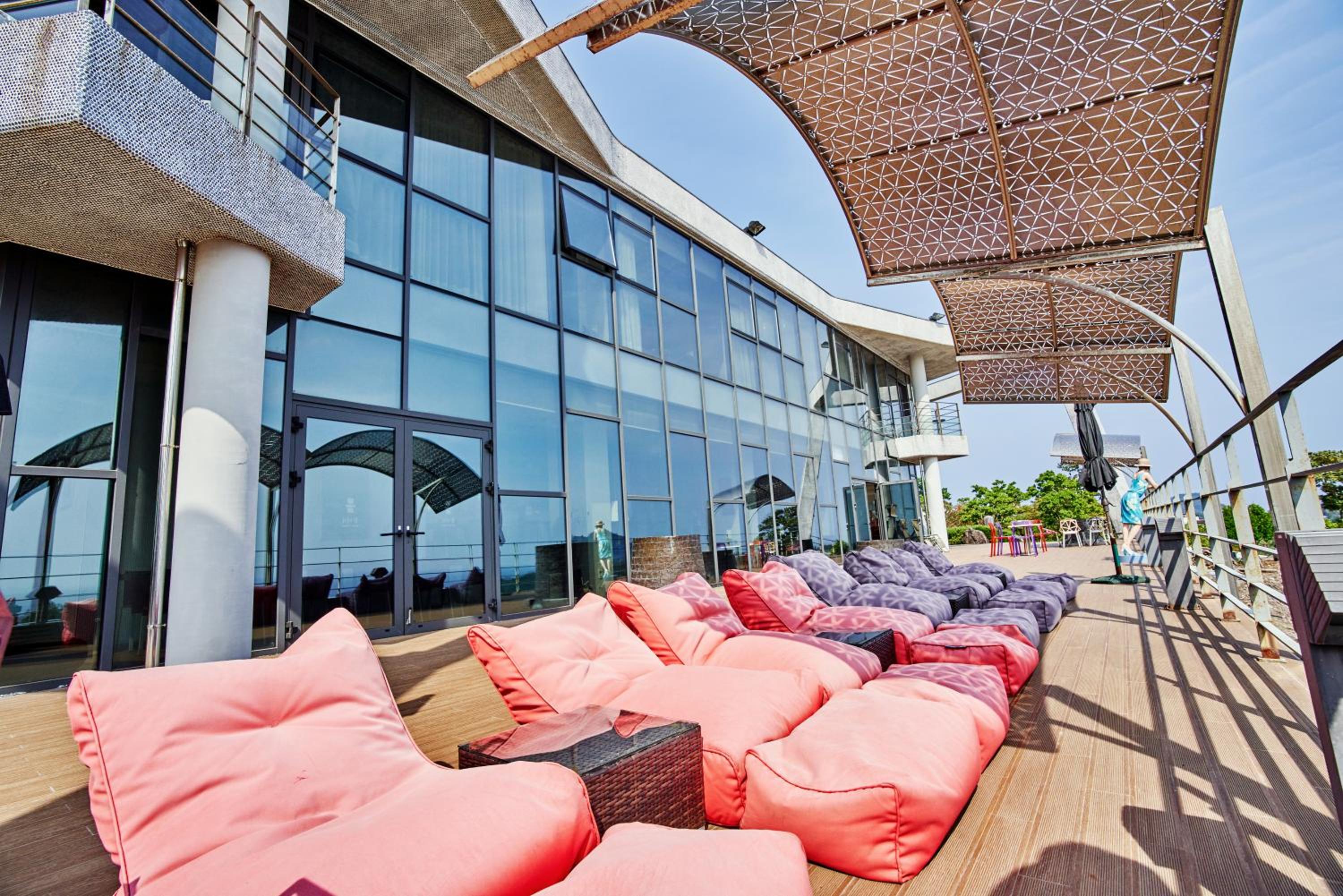 Jeju Bom stay & Art Gallery
