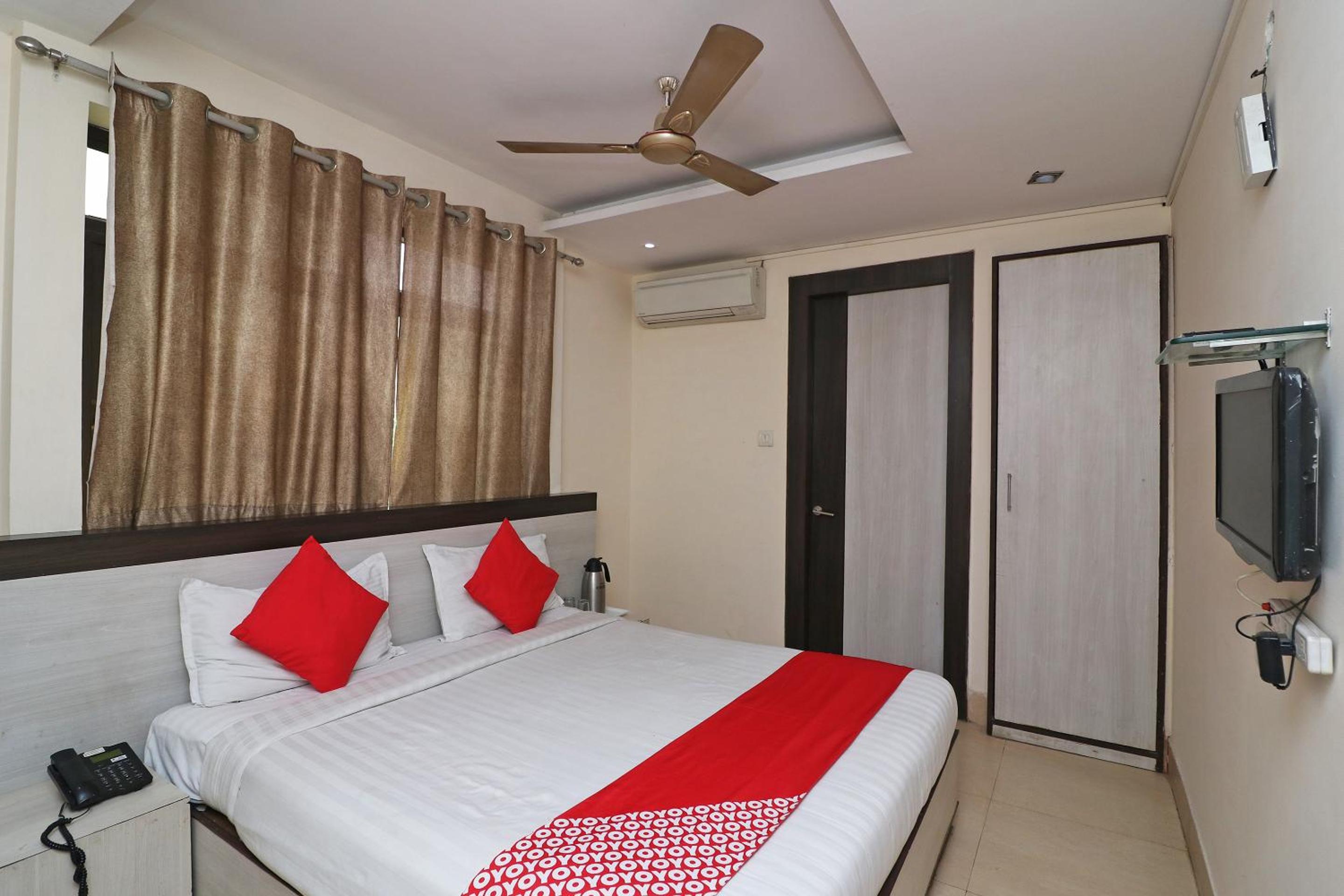 Hotel Mandiram - Property Image 3