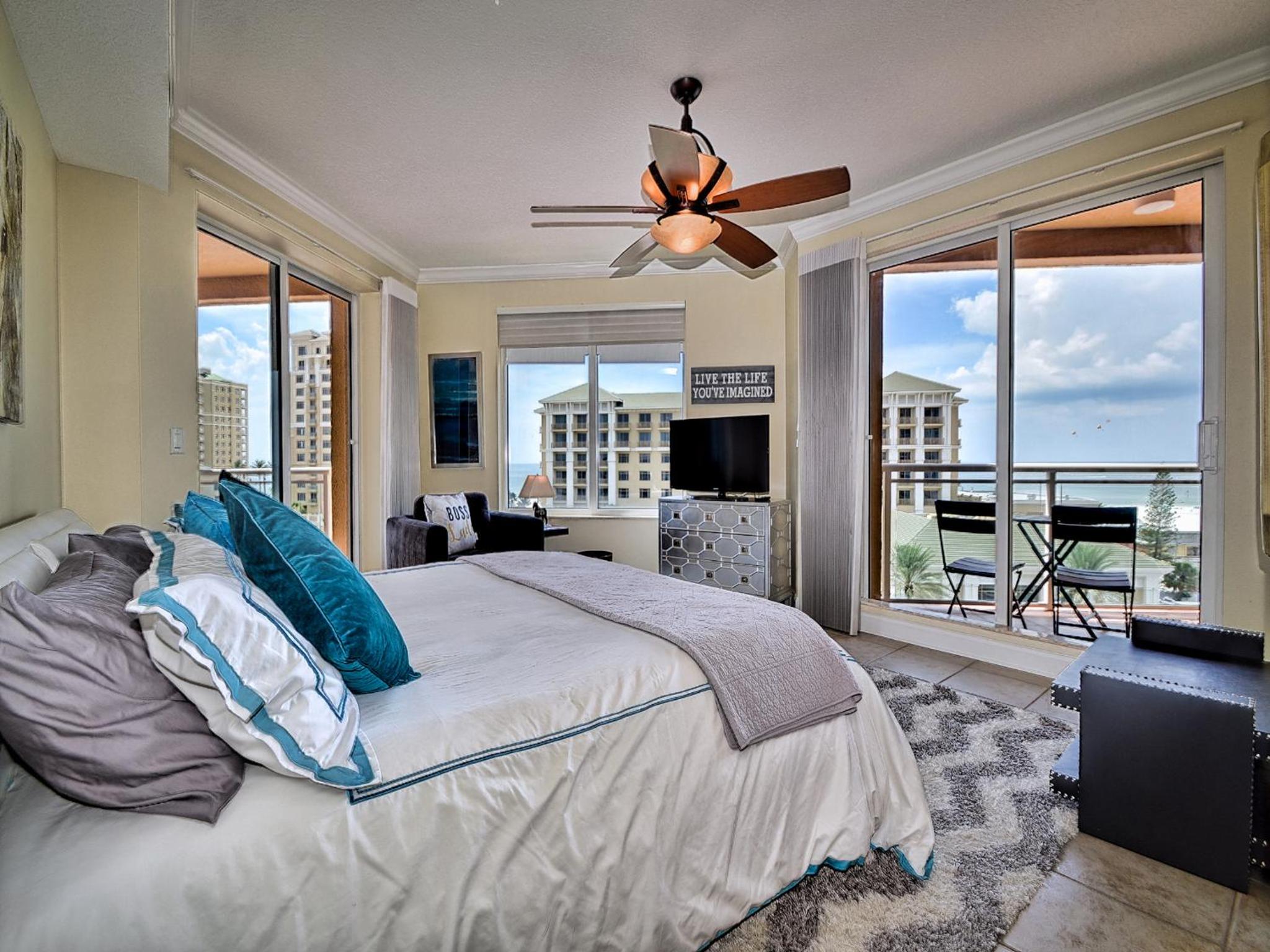 Belle Harbor 701W Luxury Condo with Panoramic Water View. 23088 view 4
