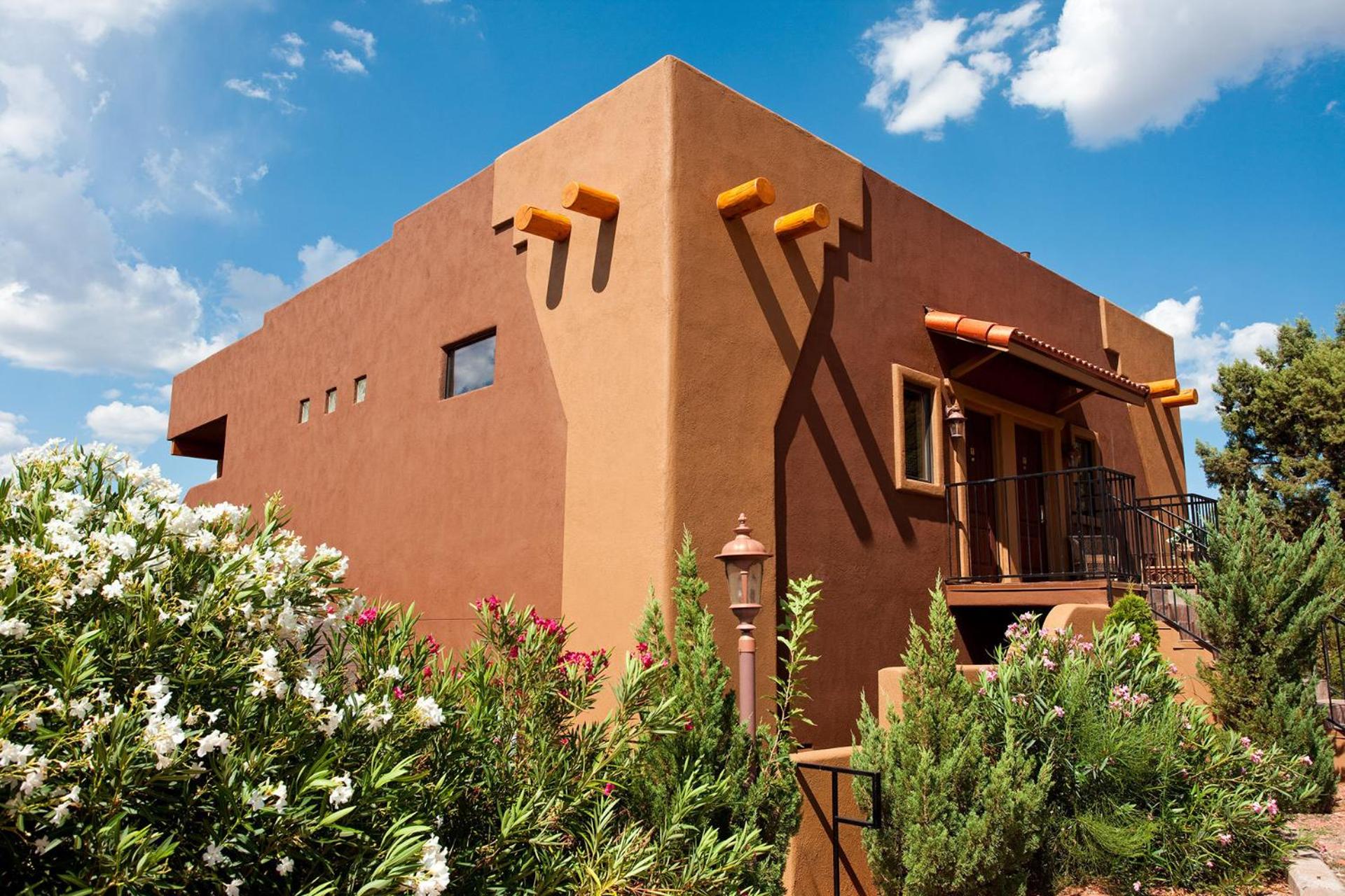 Hotel A Sunset Chateau