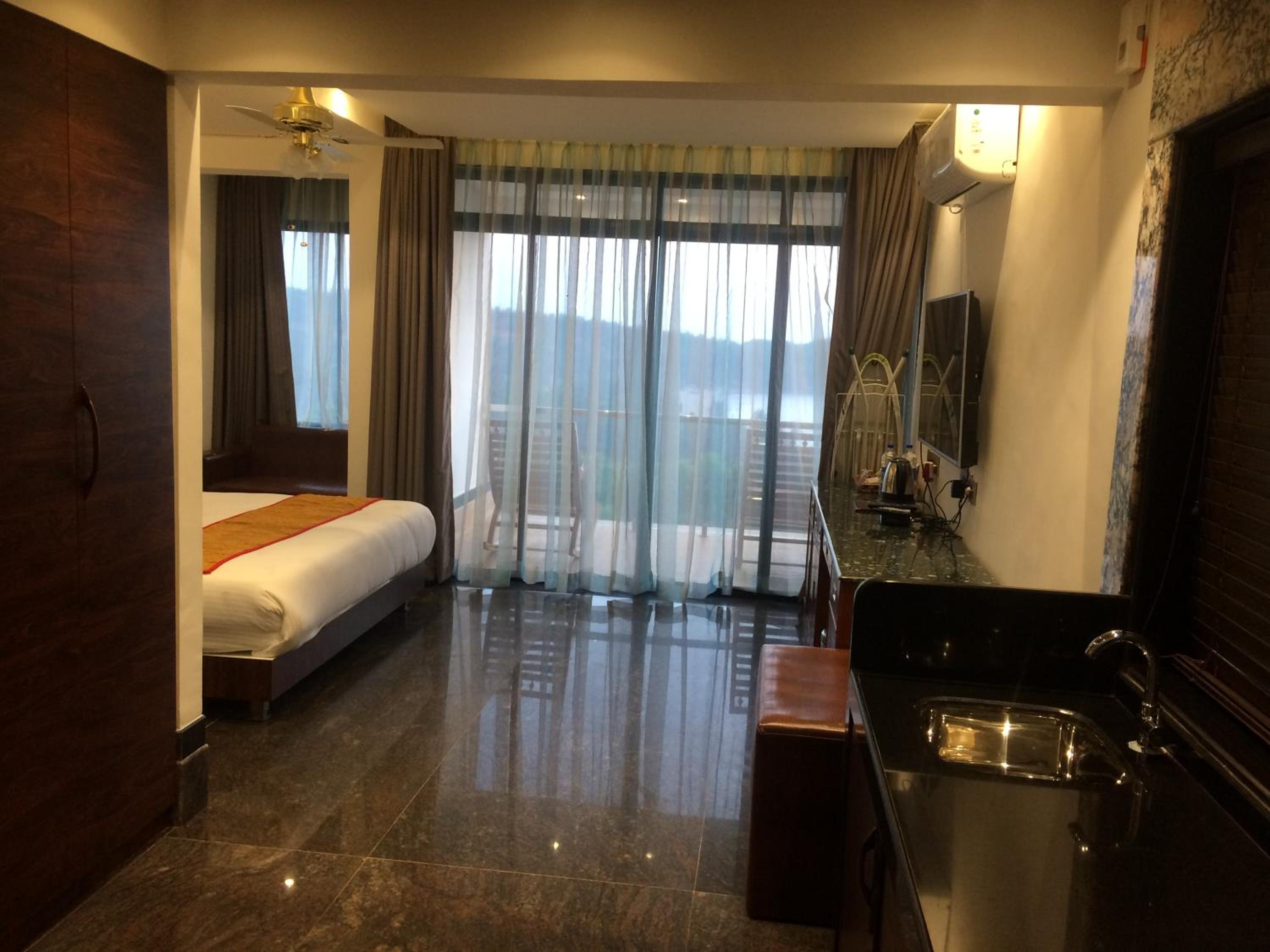 Kudle Beach View Resort And Spa Gokarna