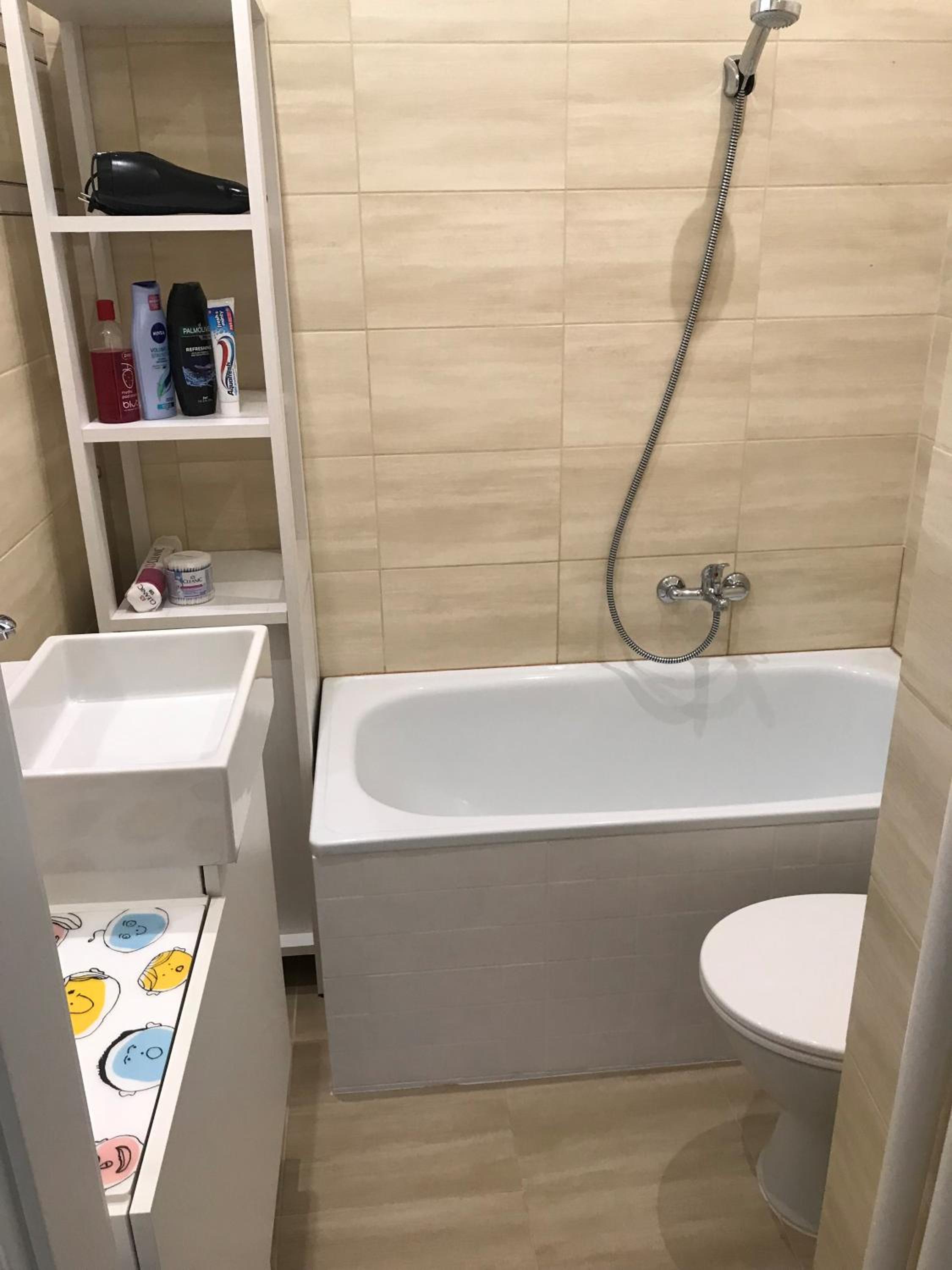 New Life Apartment next to Metro Station