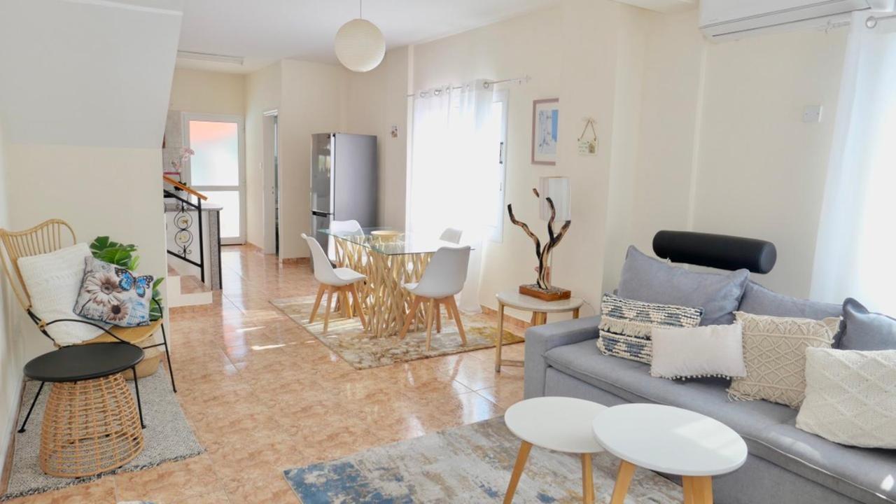 Melanos Residence 2 bdrm townhouse with private pool