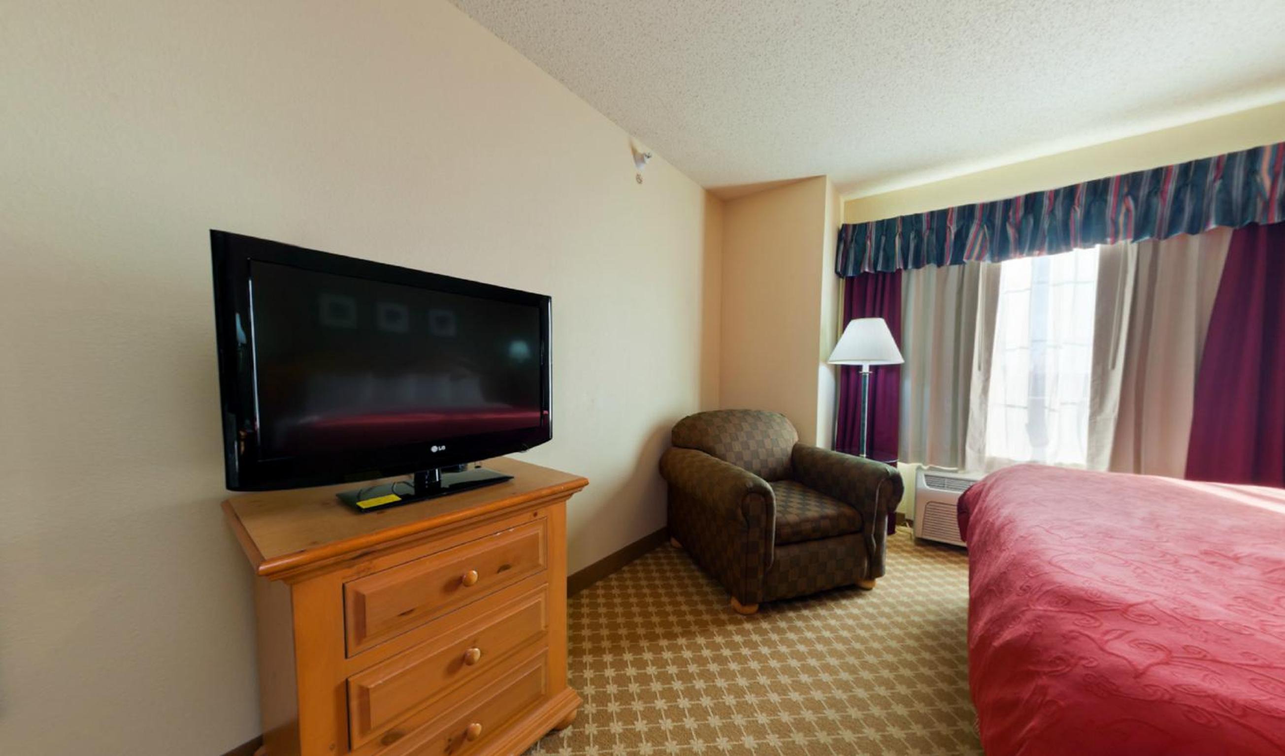 Galesburg Vacations - AmericInn by Wyndham, Galesburg, IL - Property Image 2
