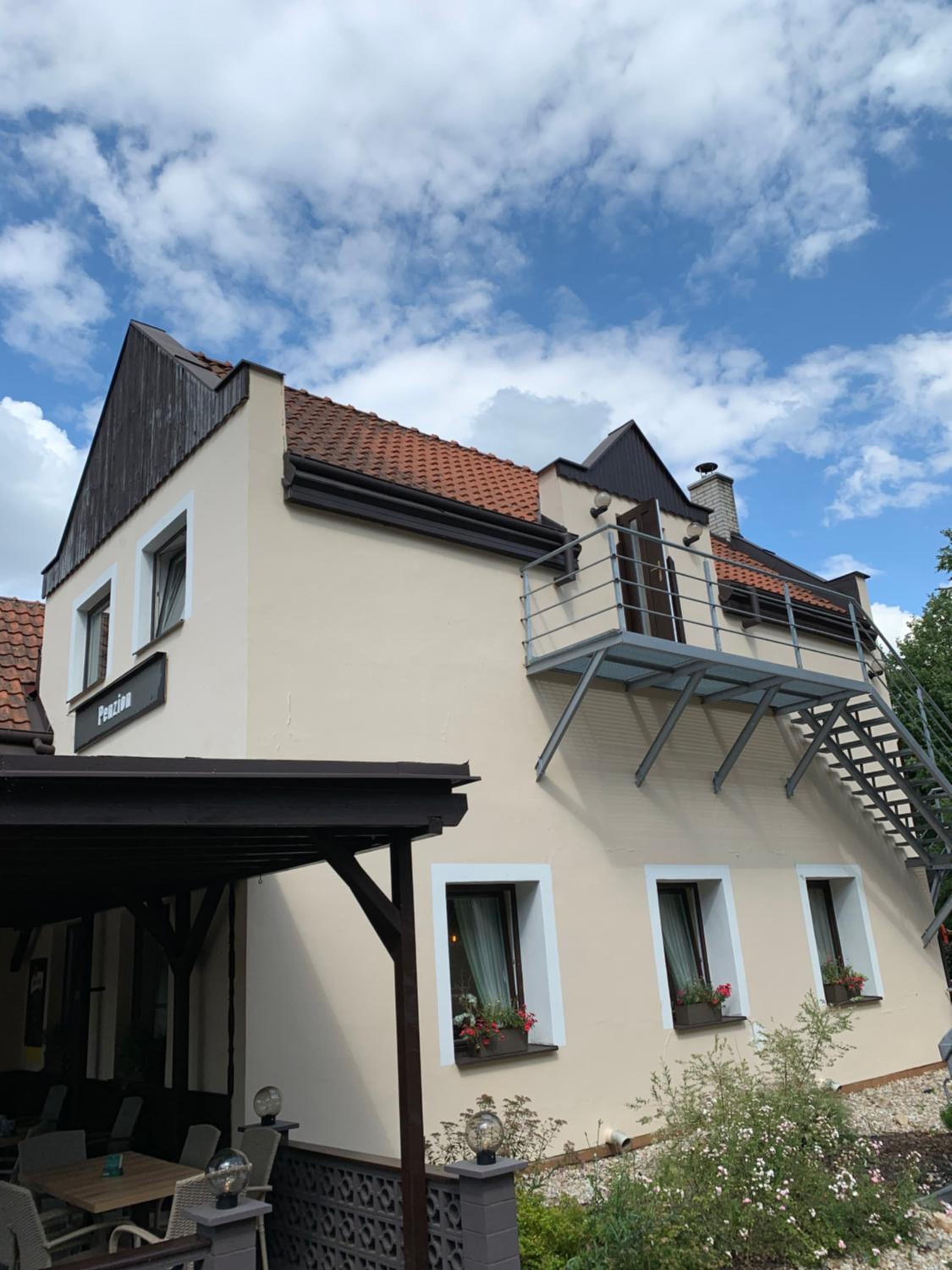 Penzion & Restaurace U Vily
