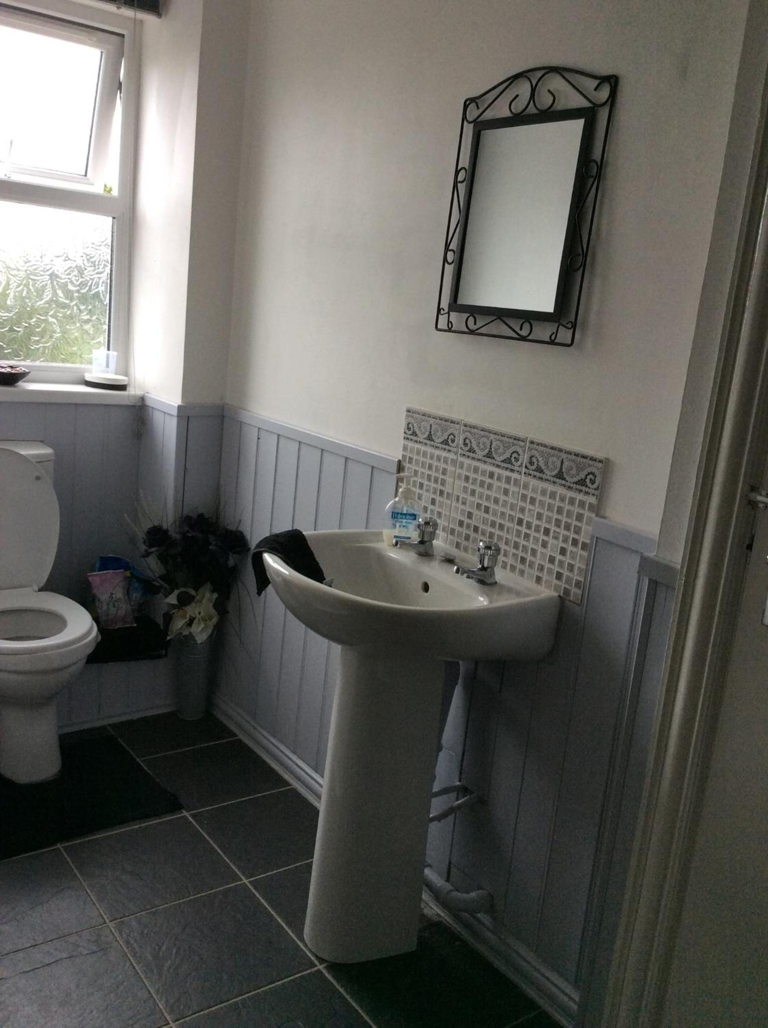 Riverview Apartment en Buncrana — bathroom