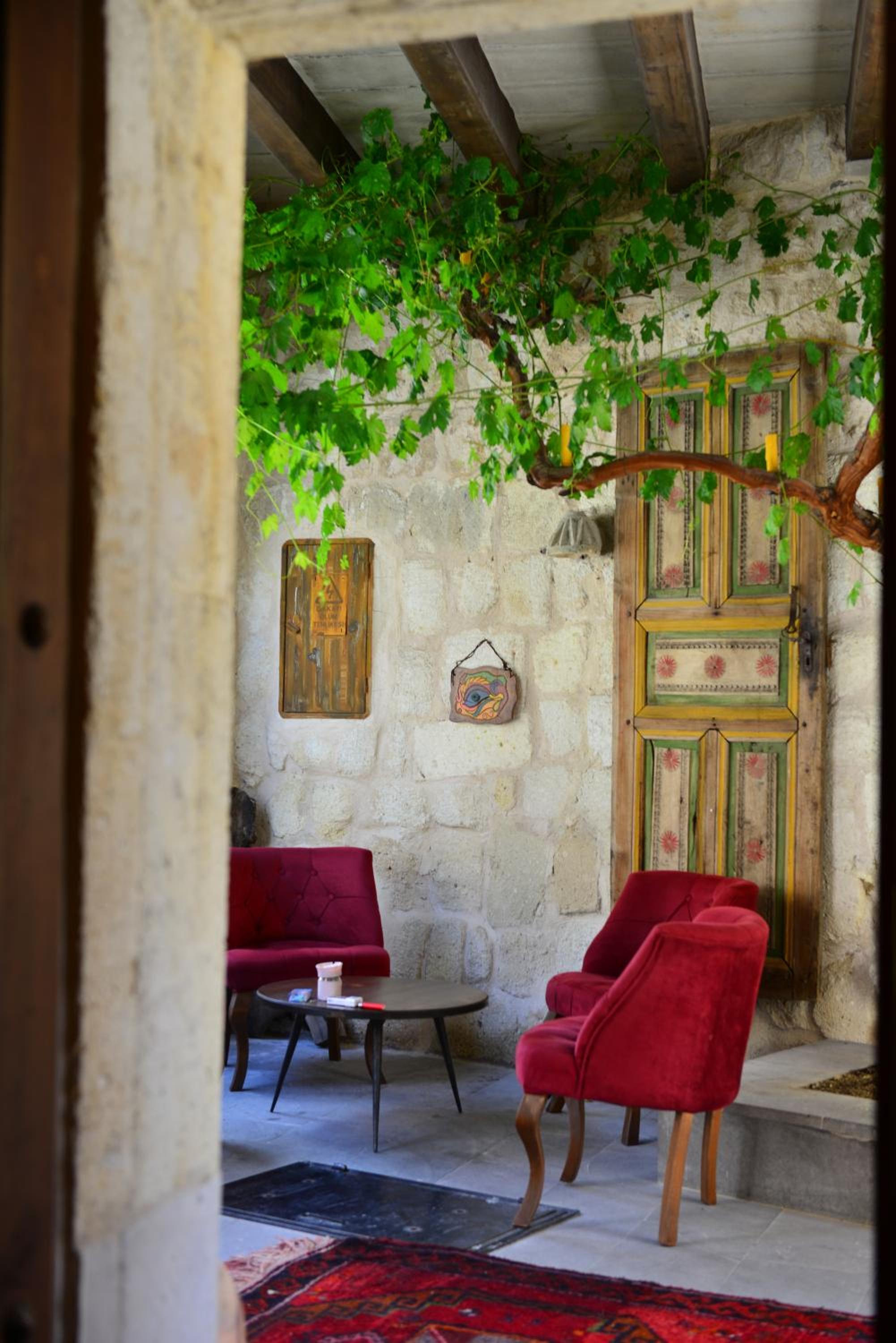 Caftan Cave Suites - Image 102