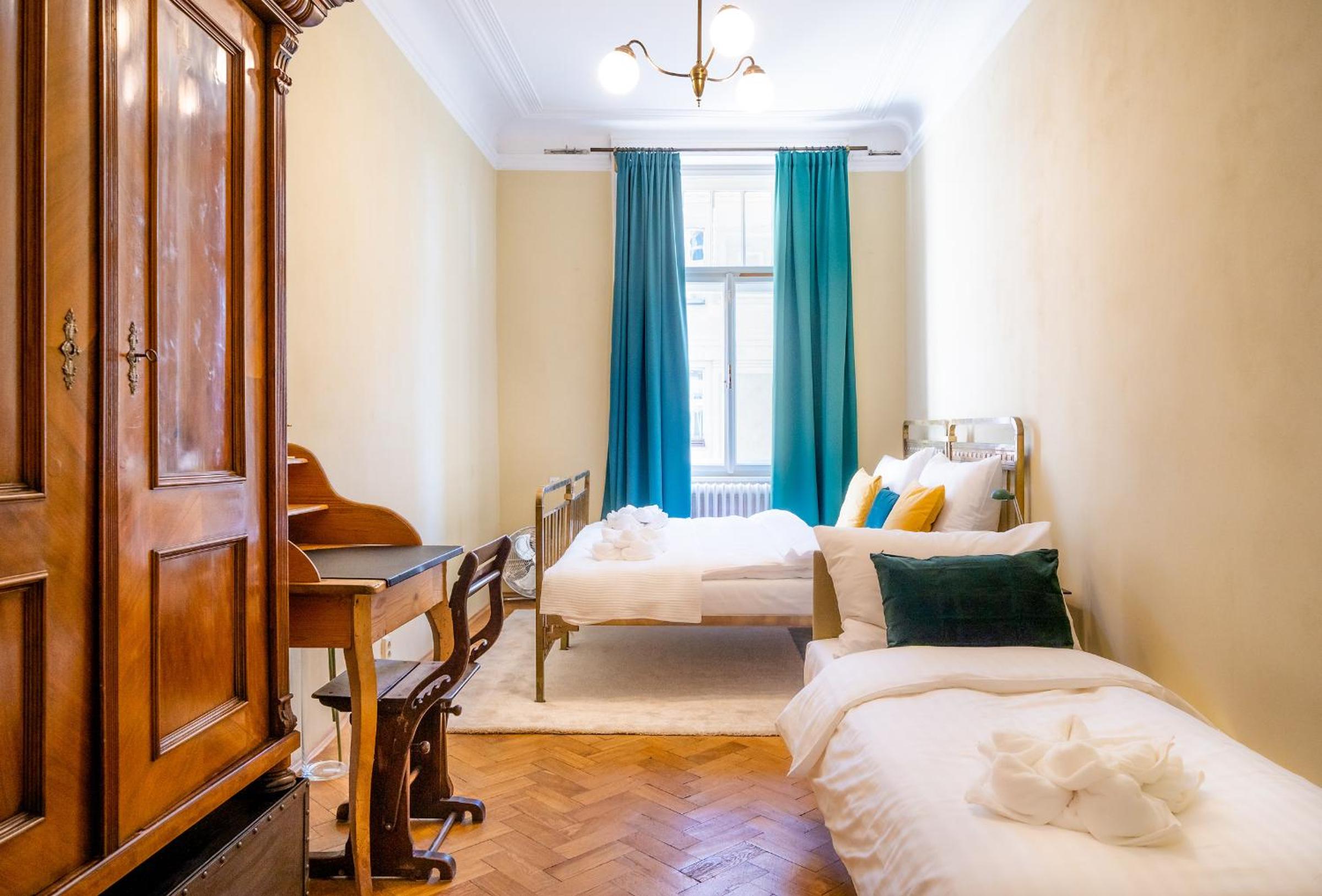 Luxurious Kafka family apt in Old Town