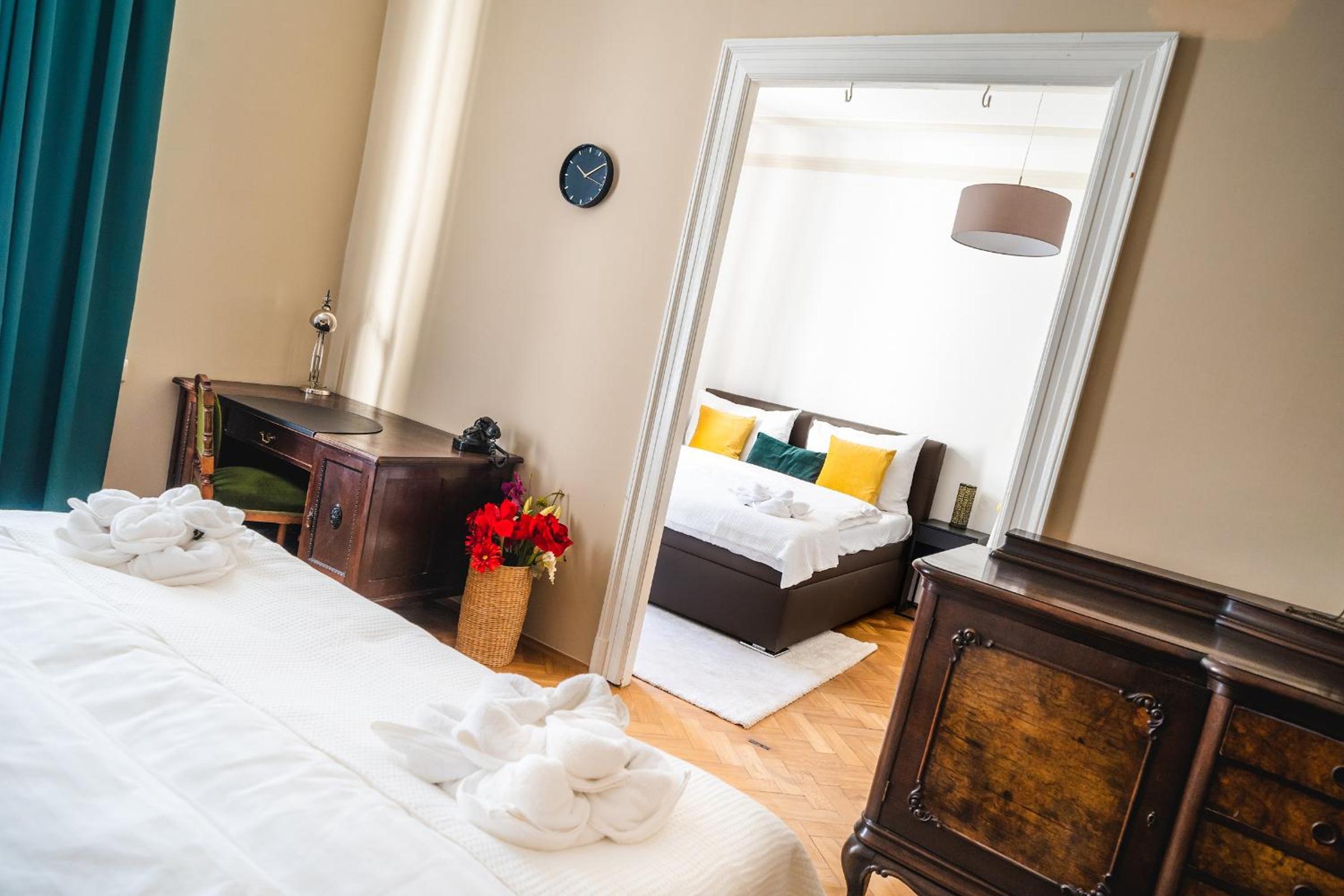 Luxurious Kafka family apt in Old Town