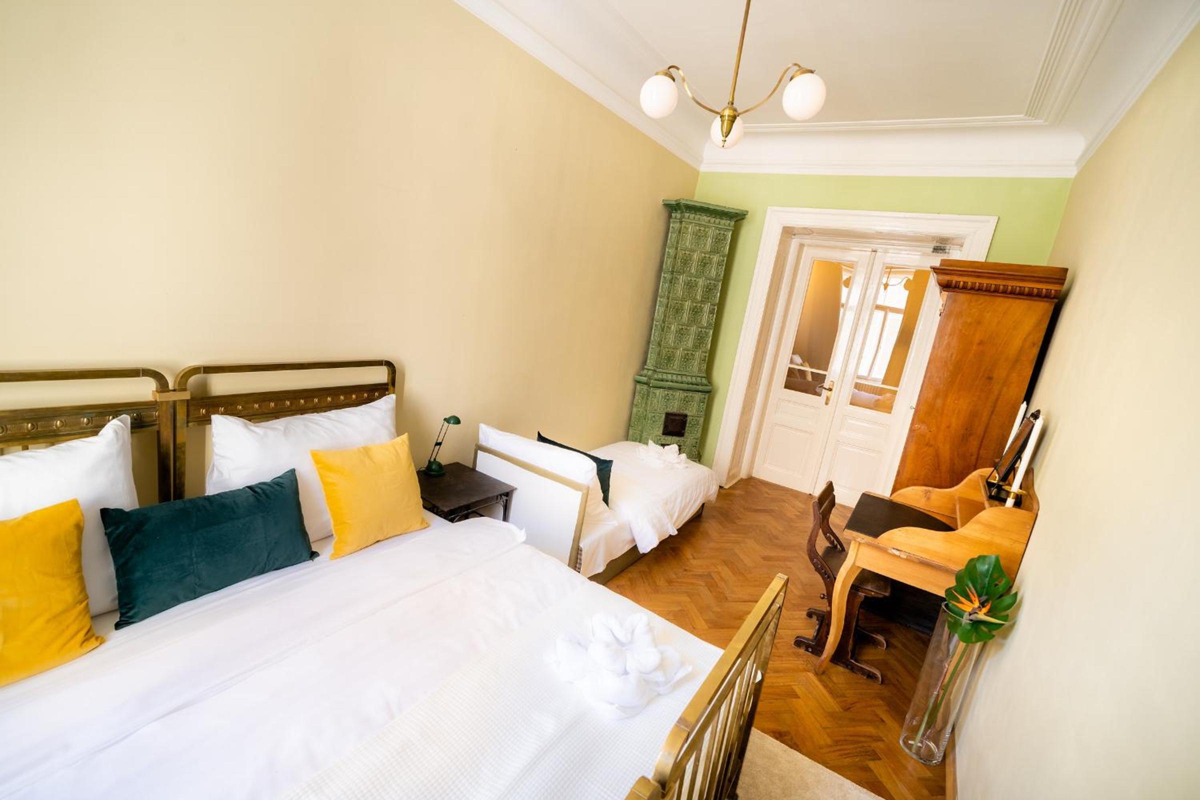 Luxurious Kafka family apt in Old Town