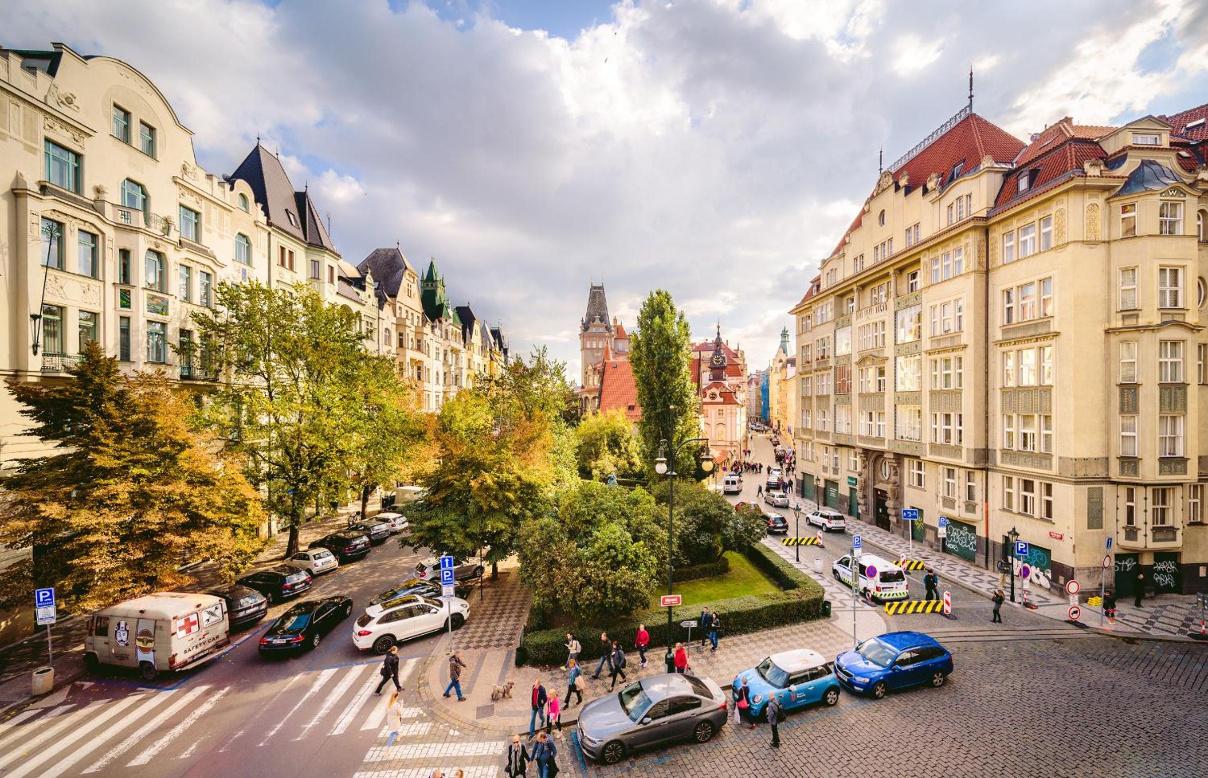 Luxurious Kafka family apt in Old Town