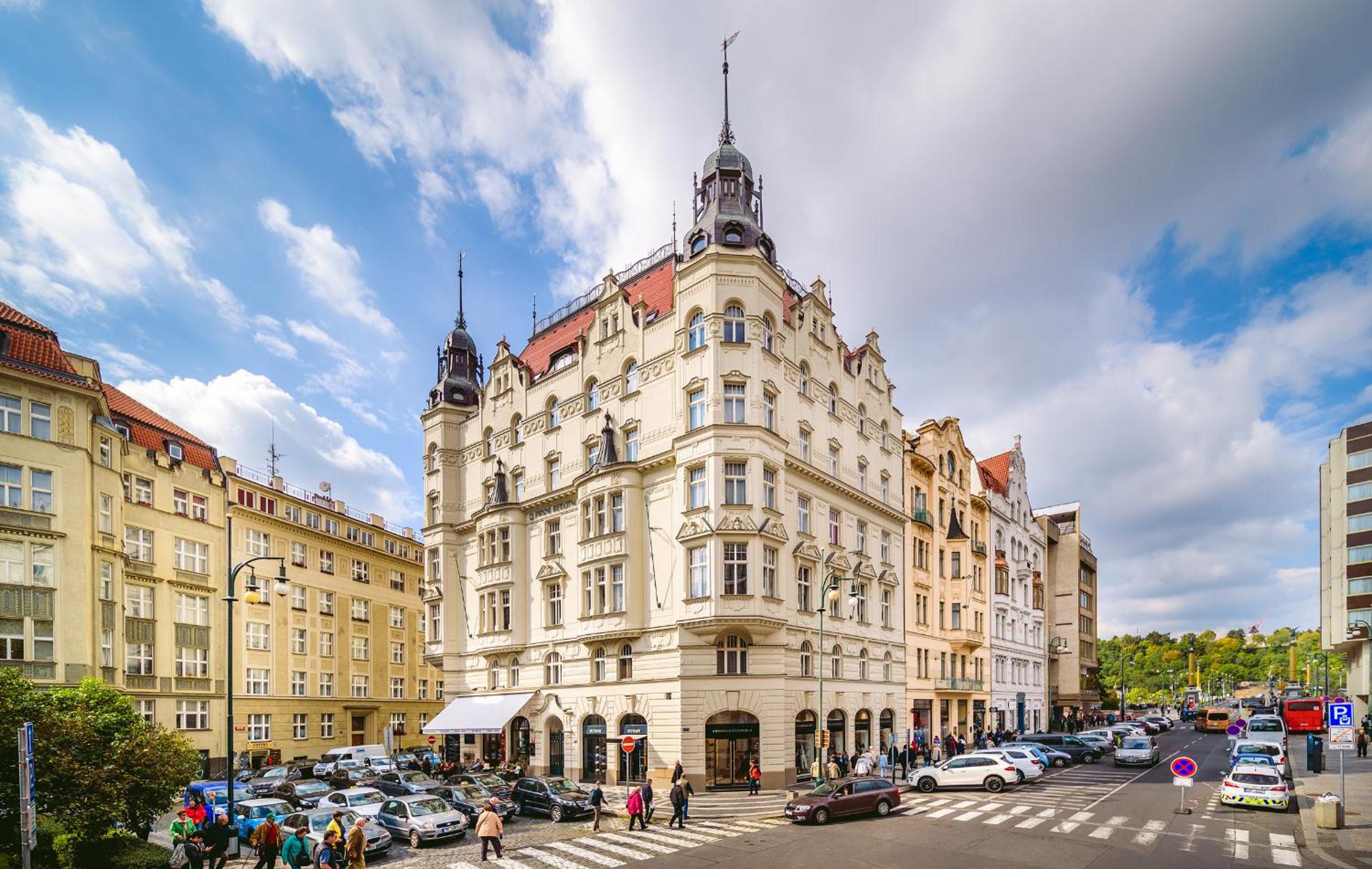 Luxurious Kafka family apt in Old Town