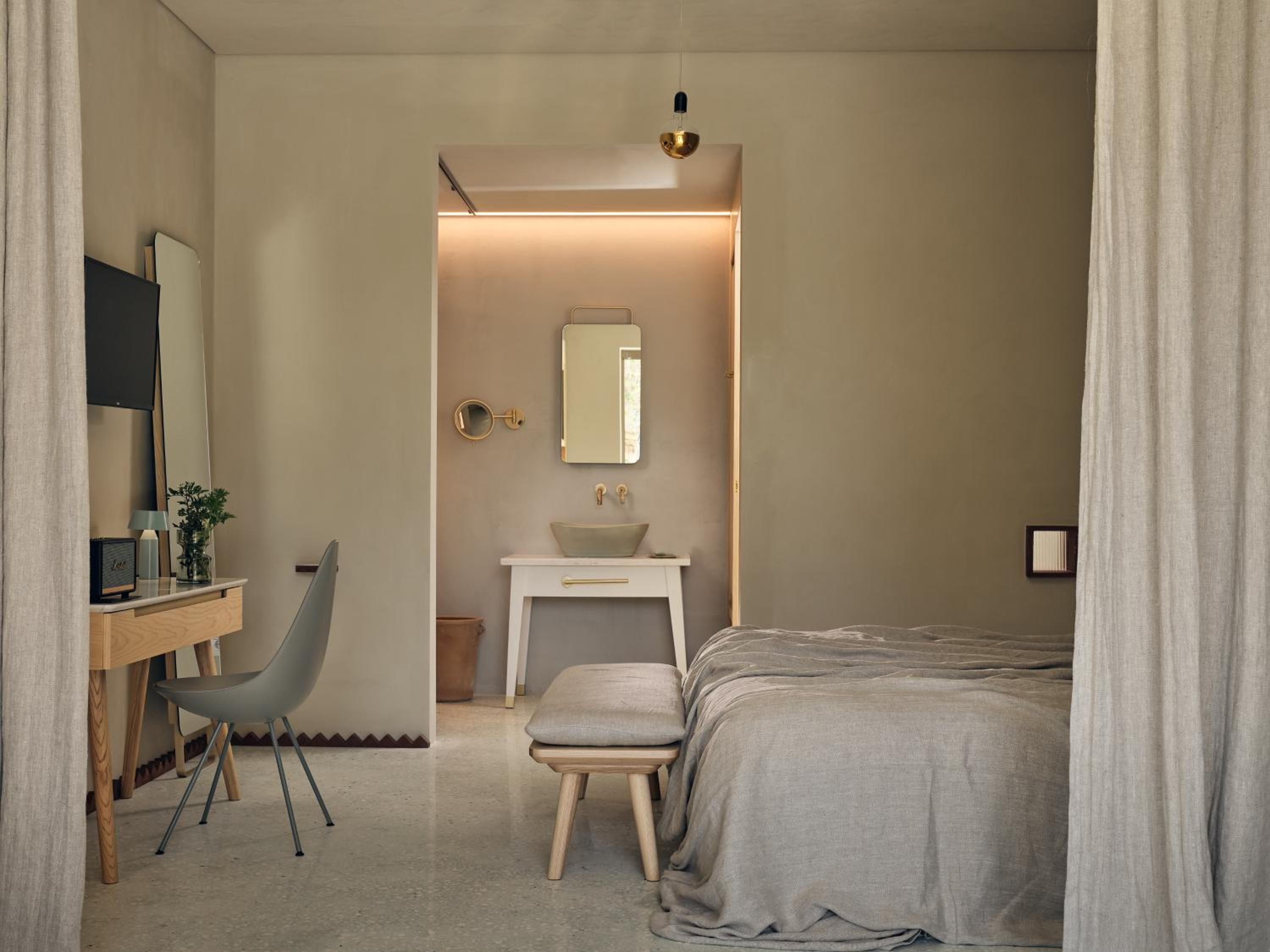hotel room
