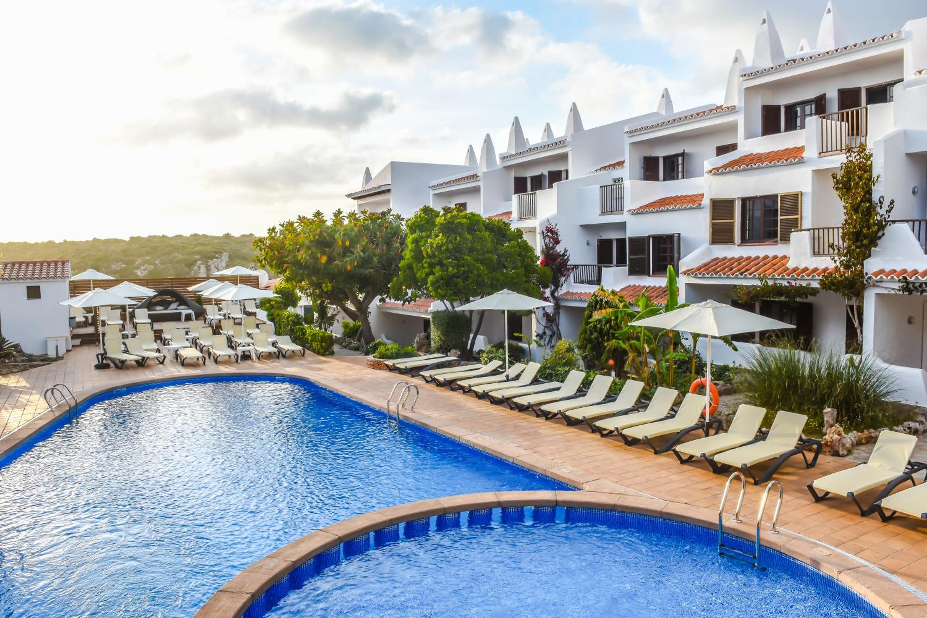 Hotel Aparthotel Nelva Resort - Image 1