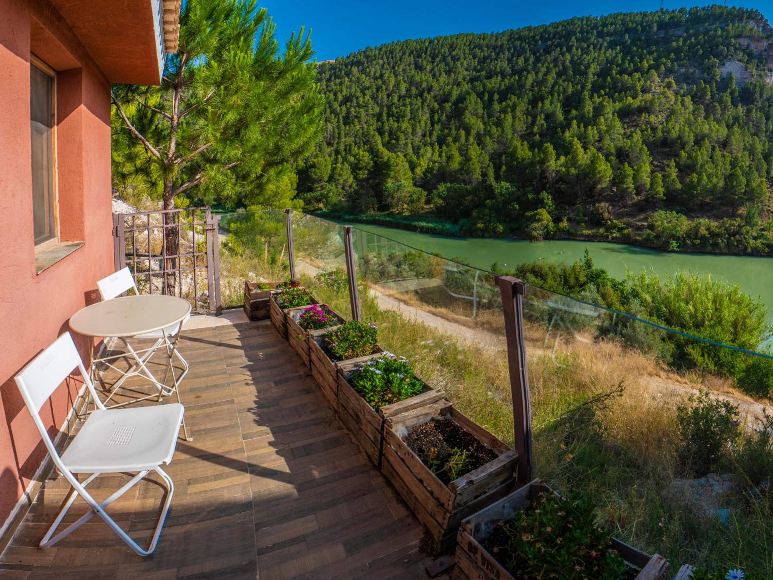 Hostal Avenjúcar view 3