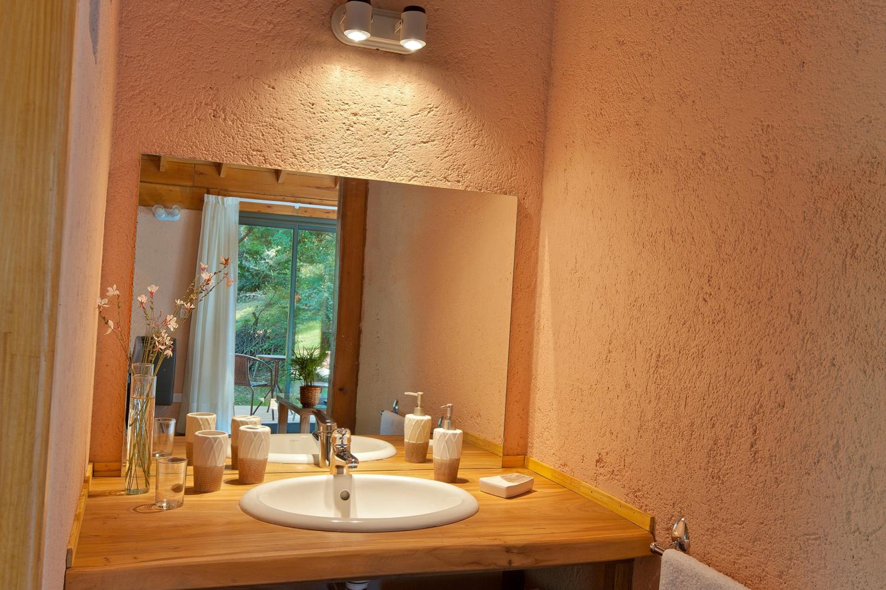 Akapana Suites