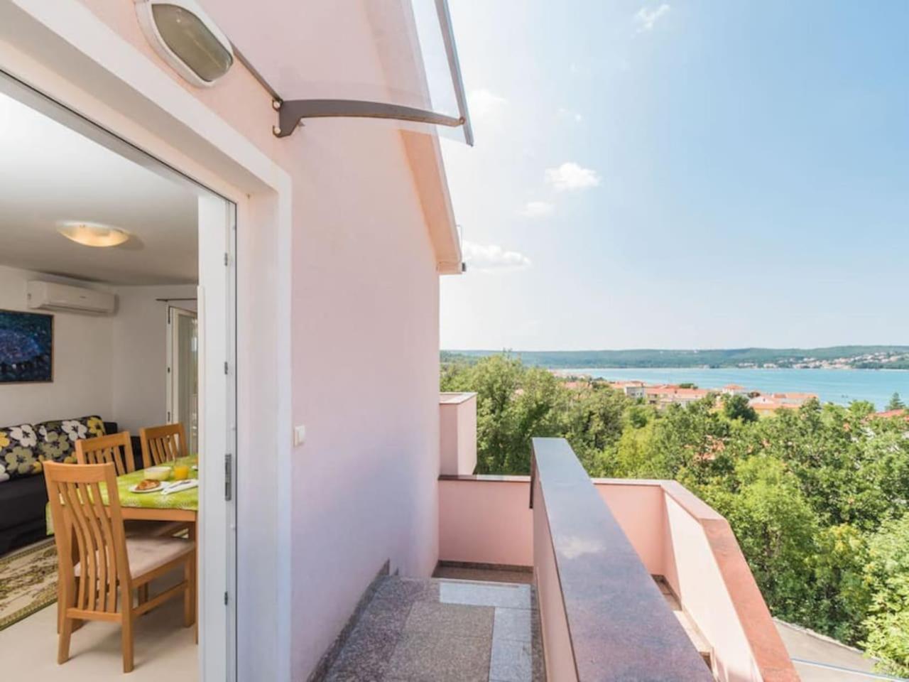 Apartment F-3 Klimno