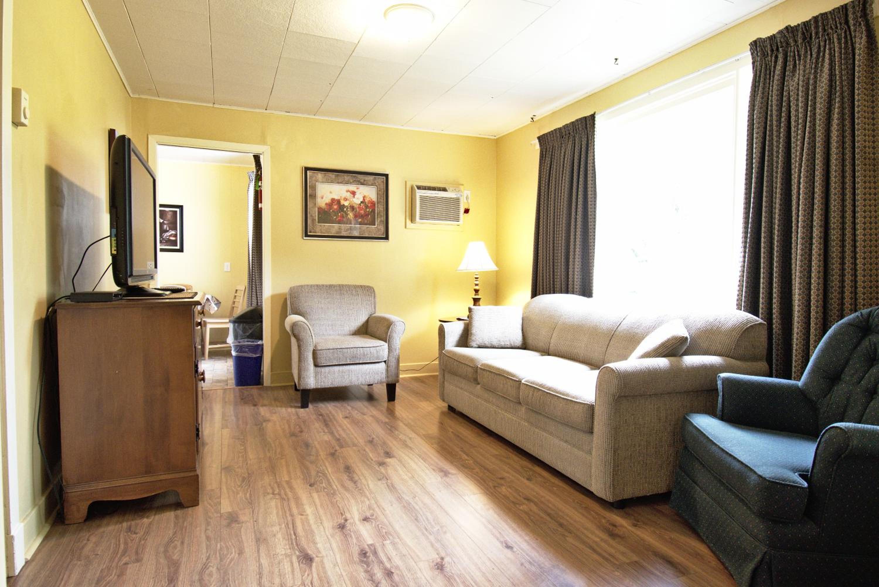 Lakeview Lodge and Cottages