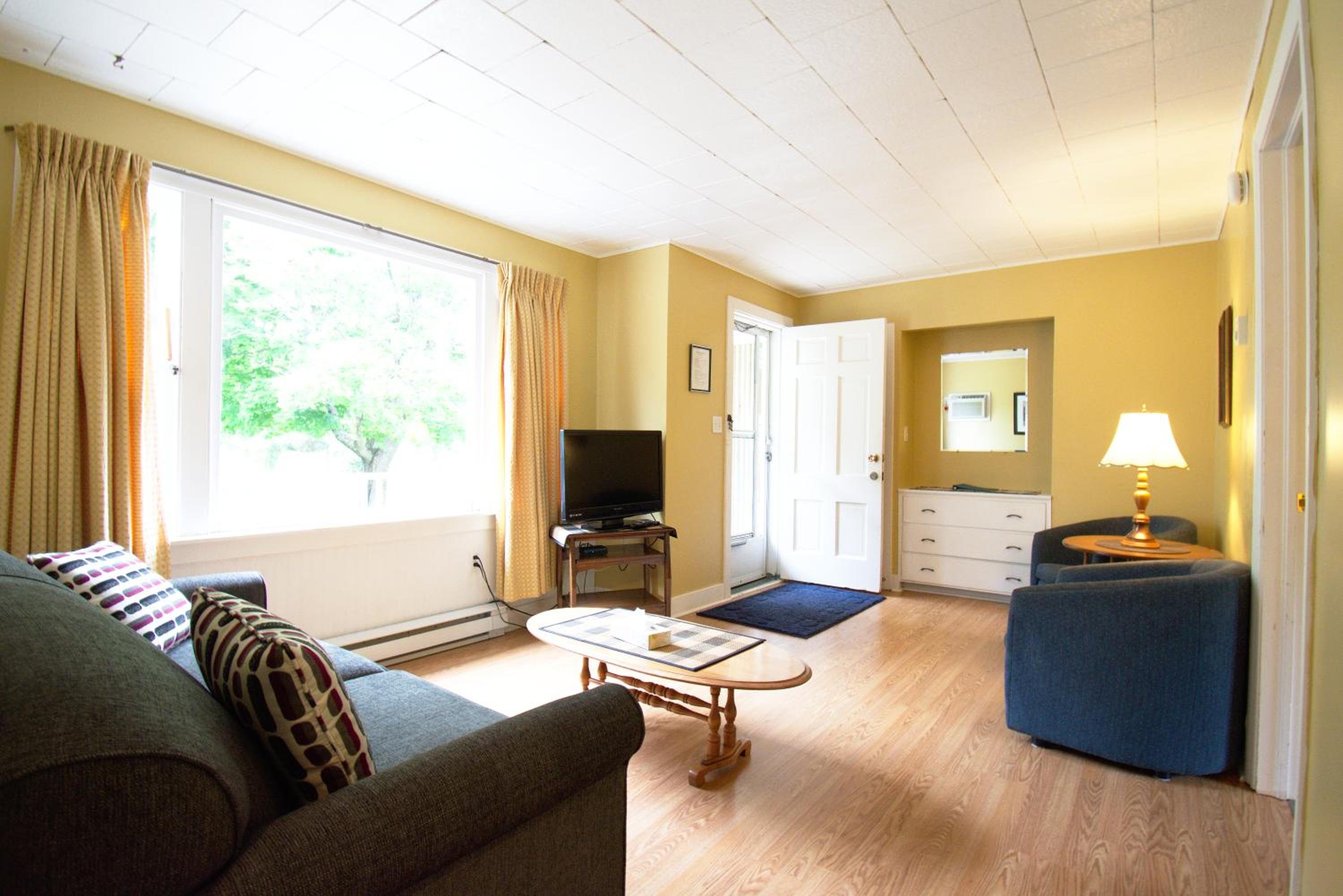 Lakeview Lodge and Cottages