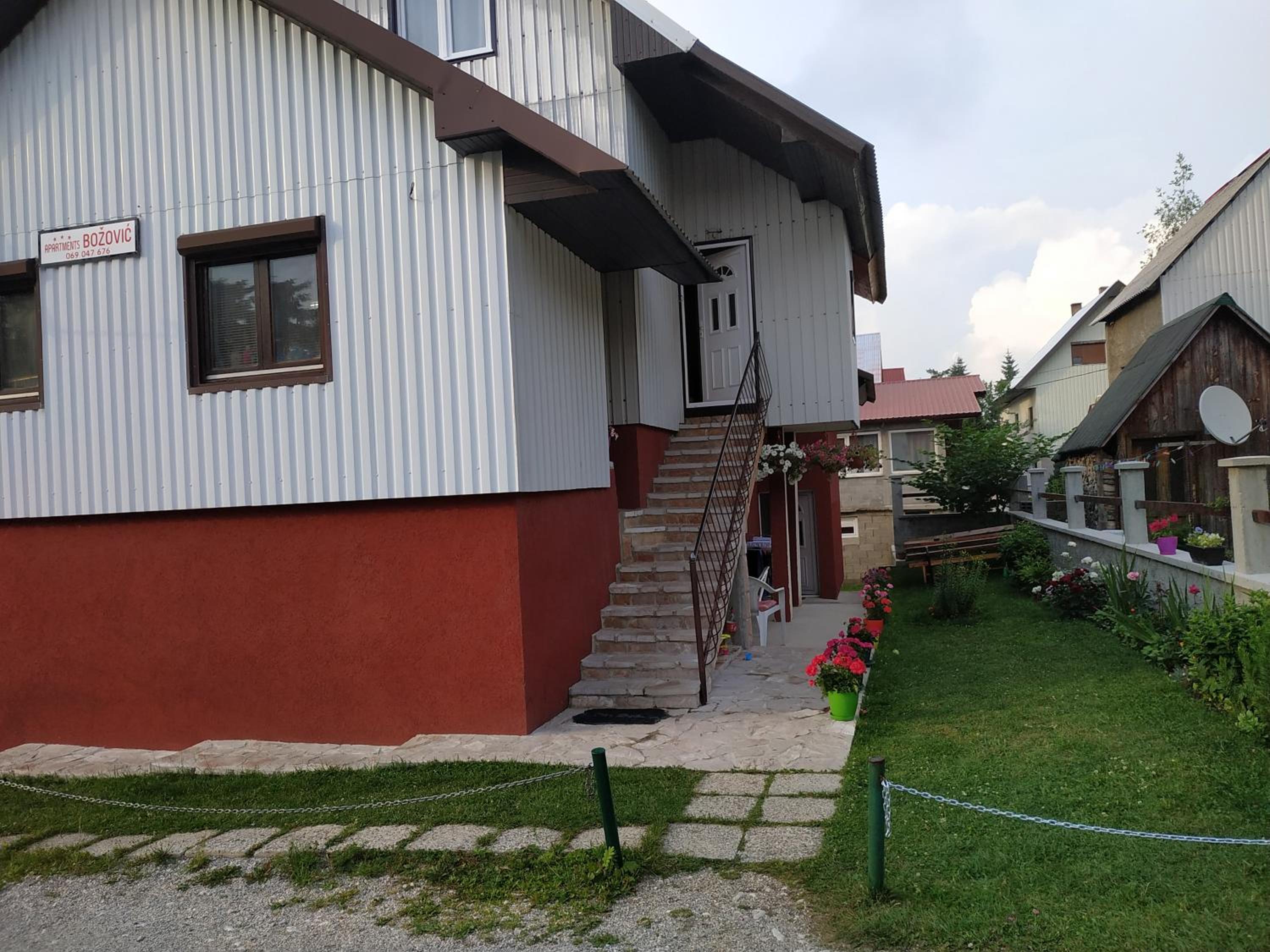 Photo 18