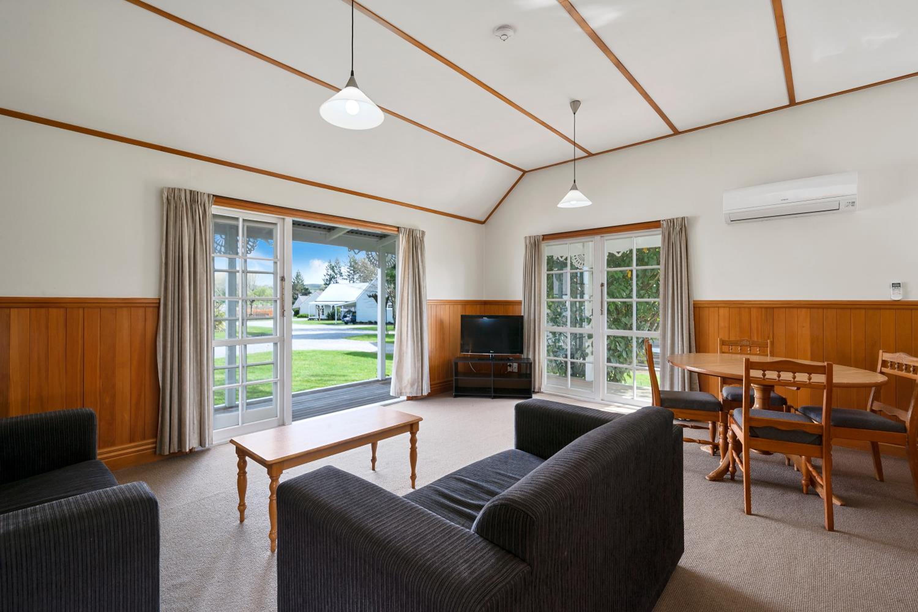 Huka Falls Resort