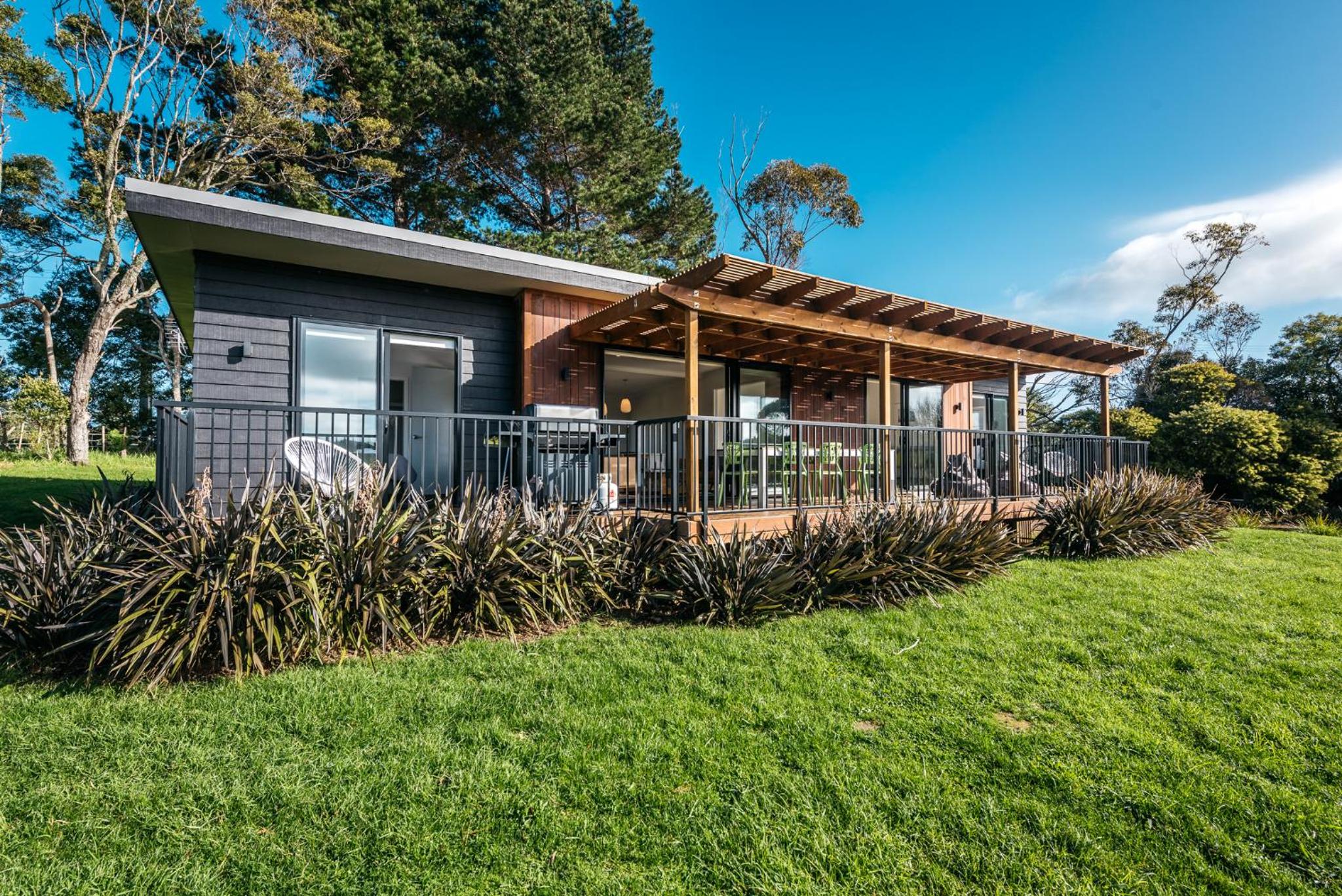 Putaki Bay - Tui Villa - Be My Guest Waiheke