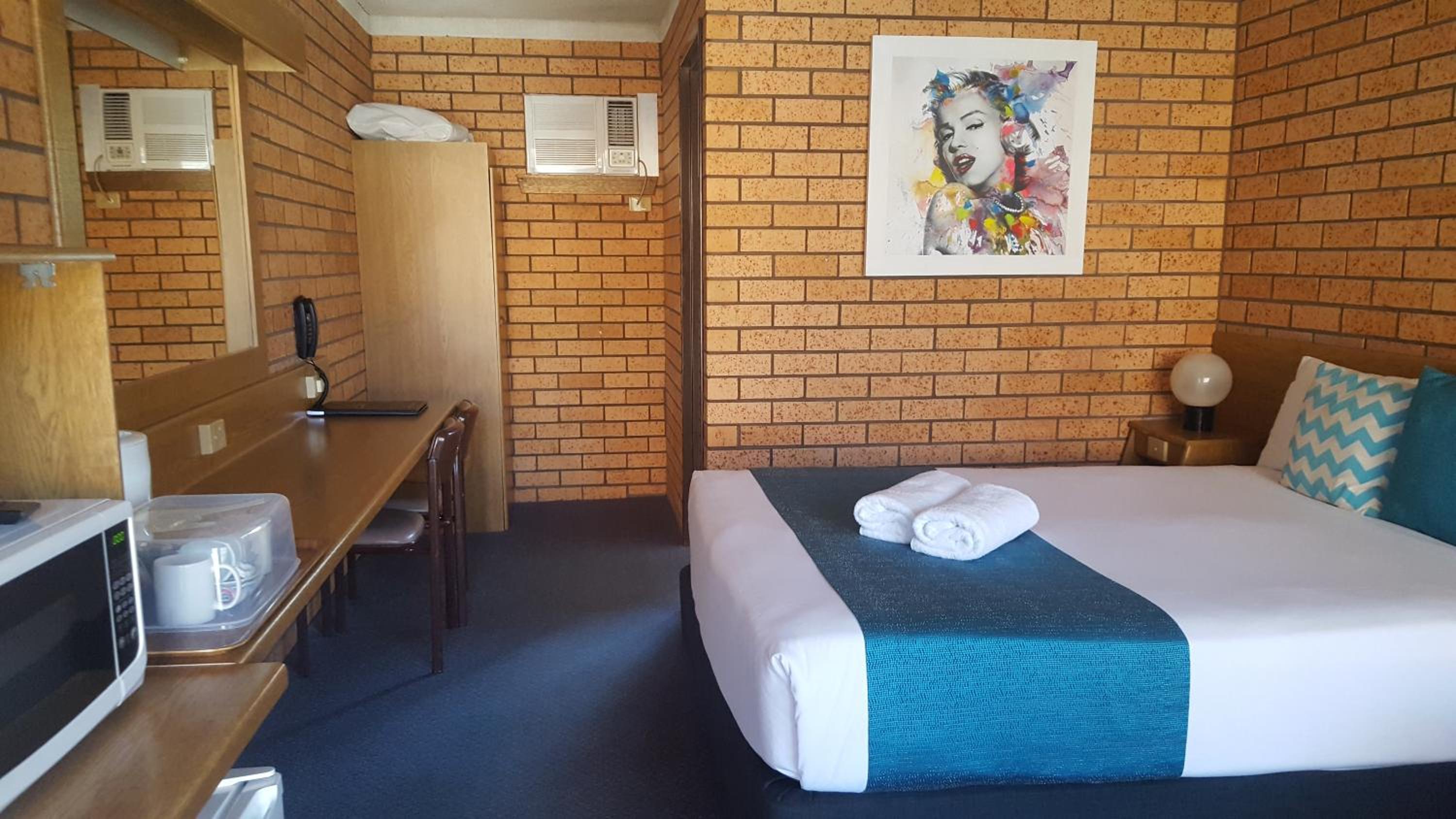 Royal Palms Motor Inn