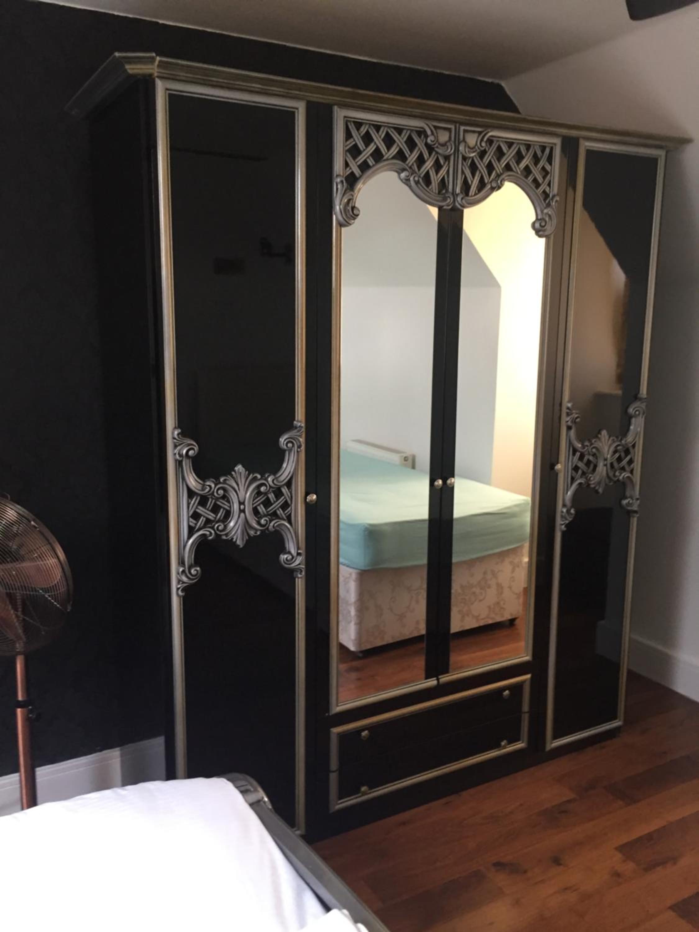 Heathrow Garden House - West Drayton, London - Benjamin Guest House view 5