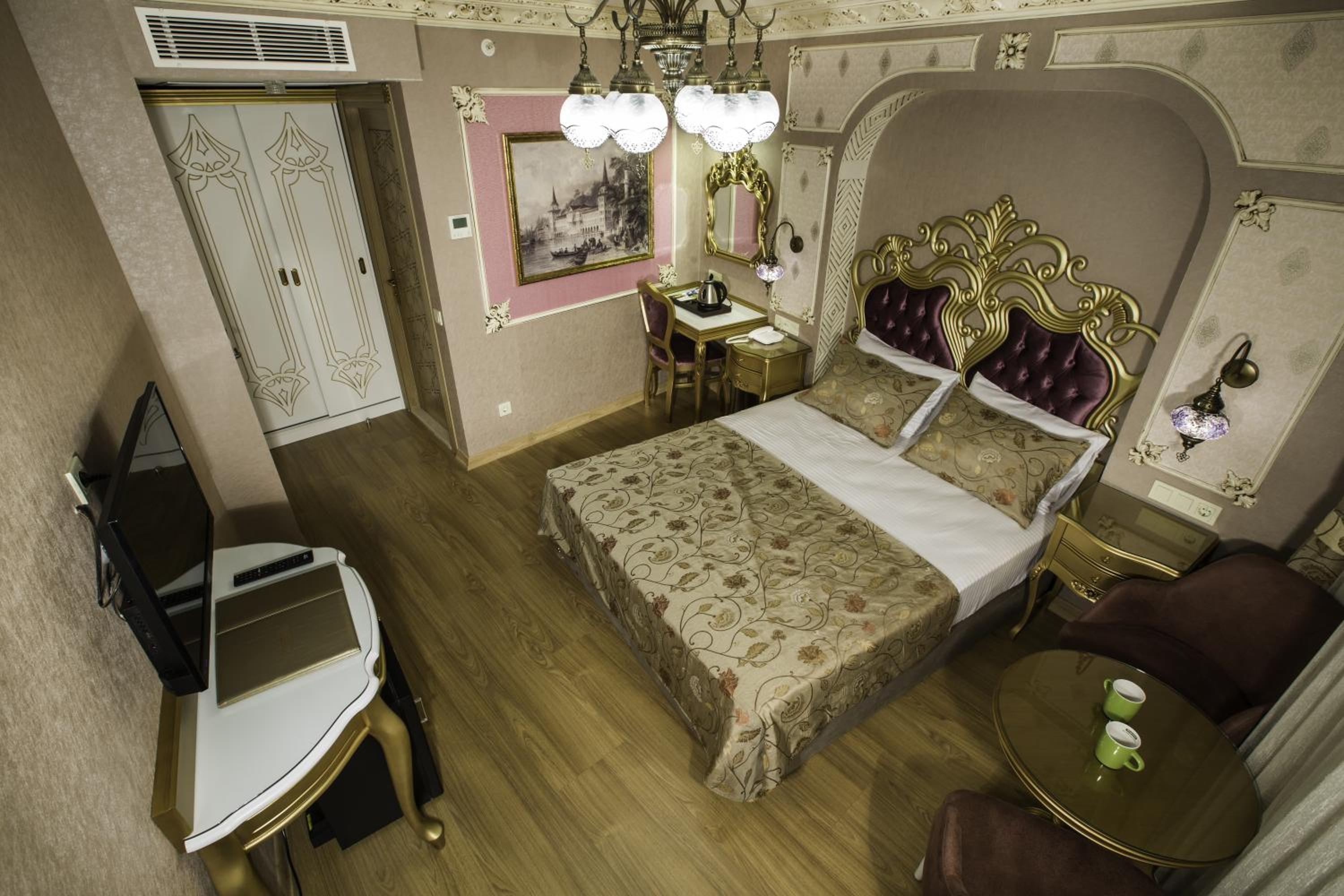 Empire Suite Hotel - Image 66