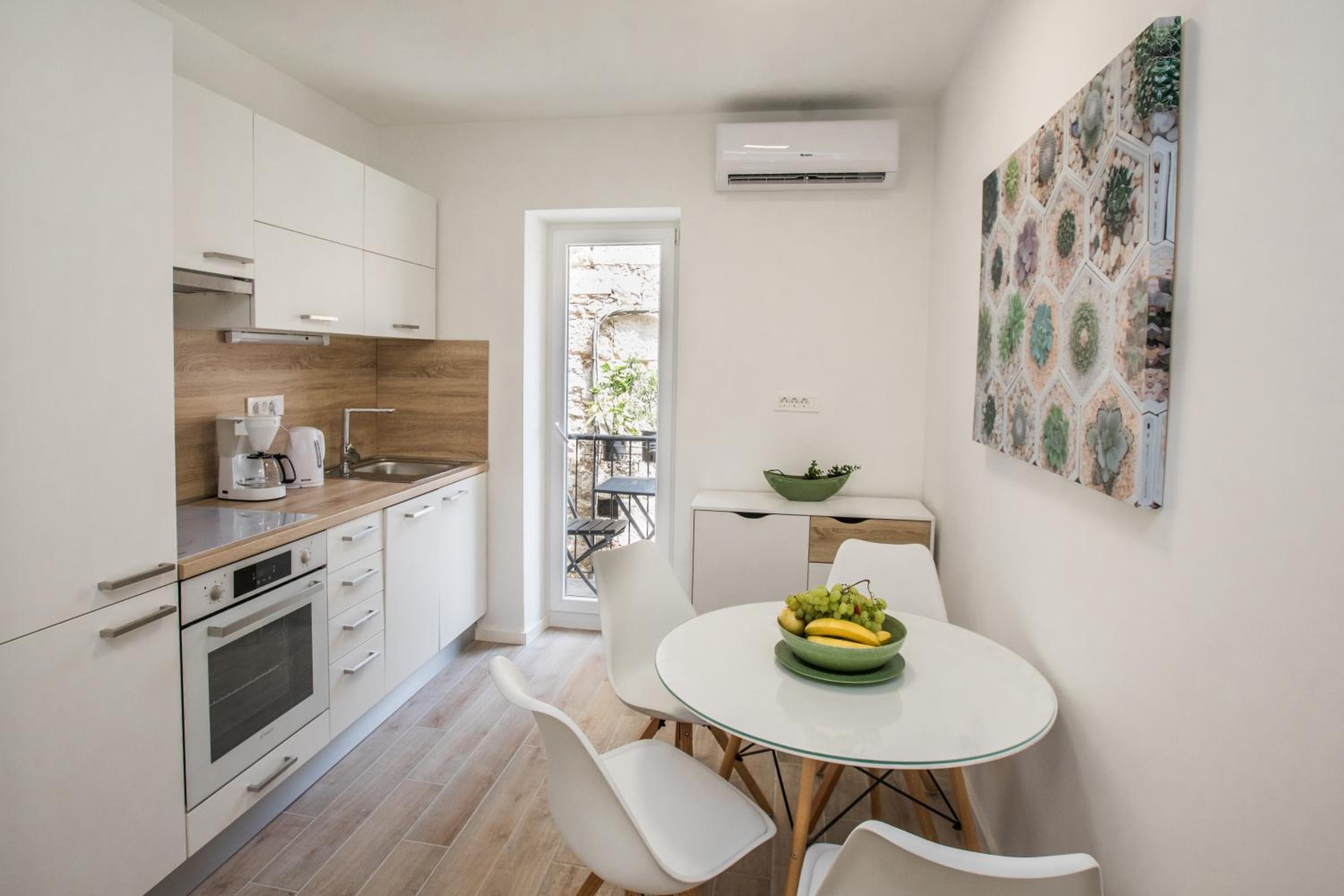 Apartment Dioclessima view 4