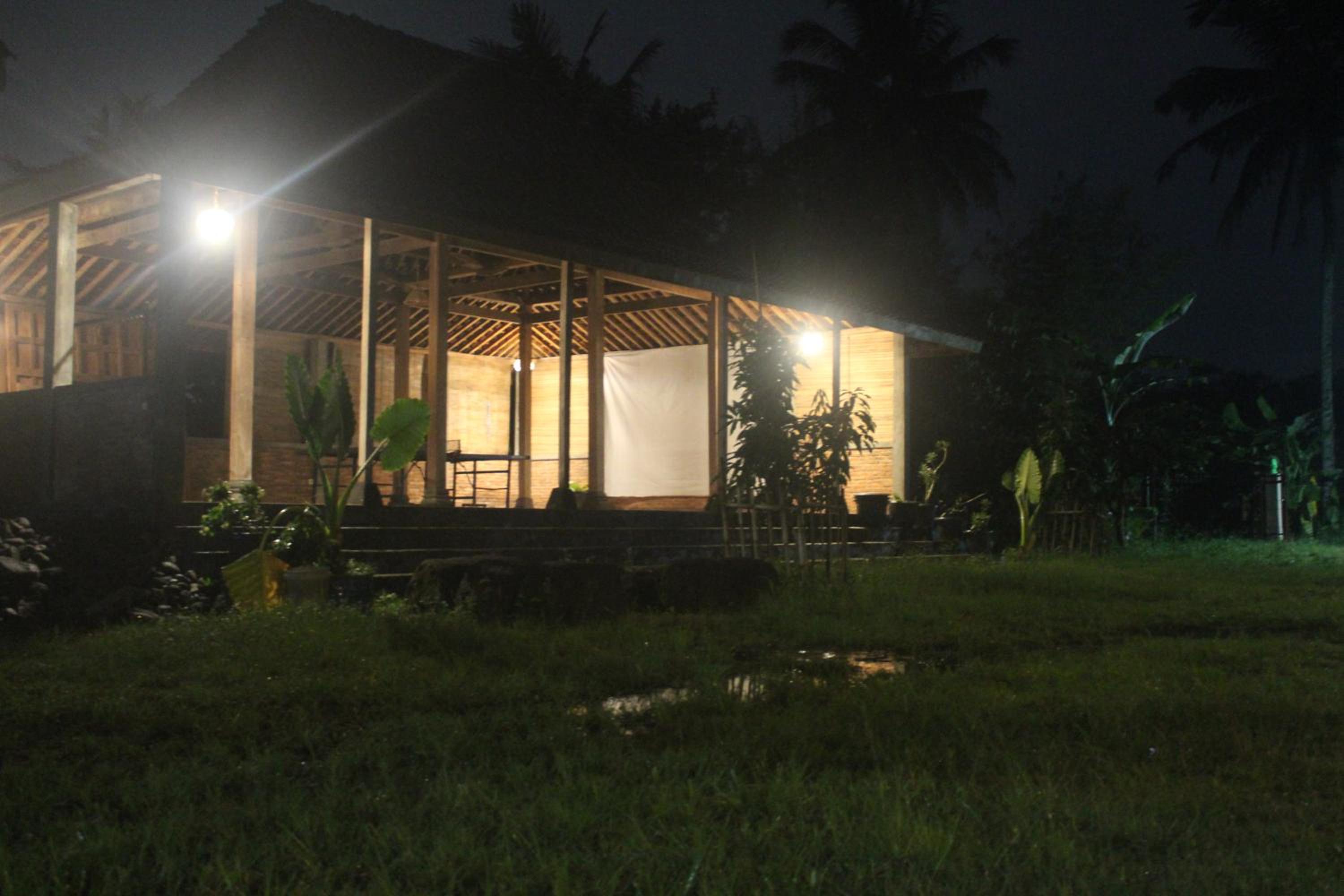JOGLO Greenhouse view 3