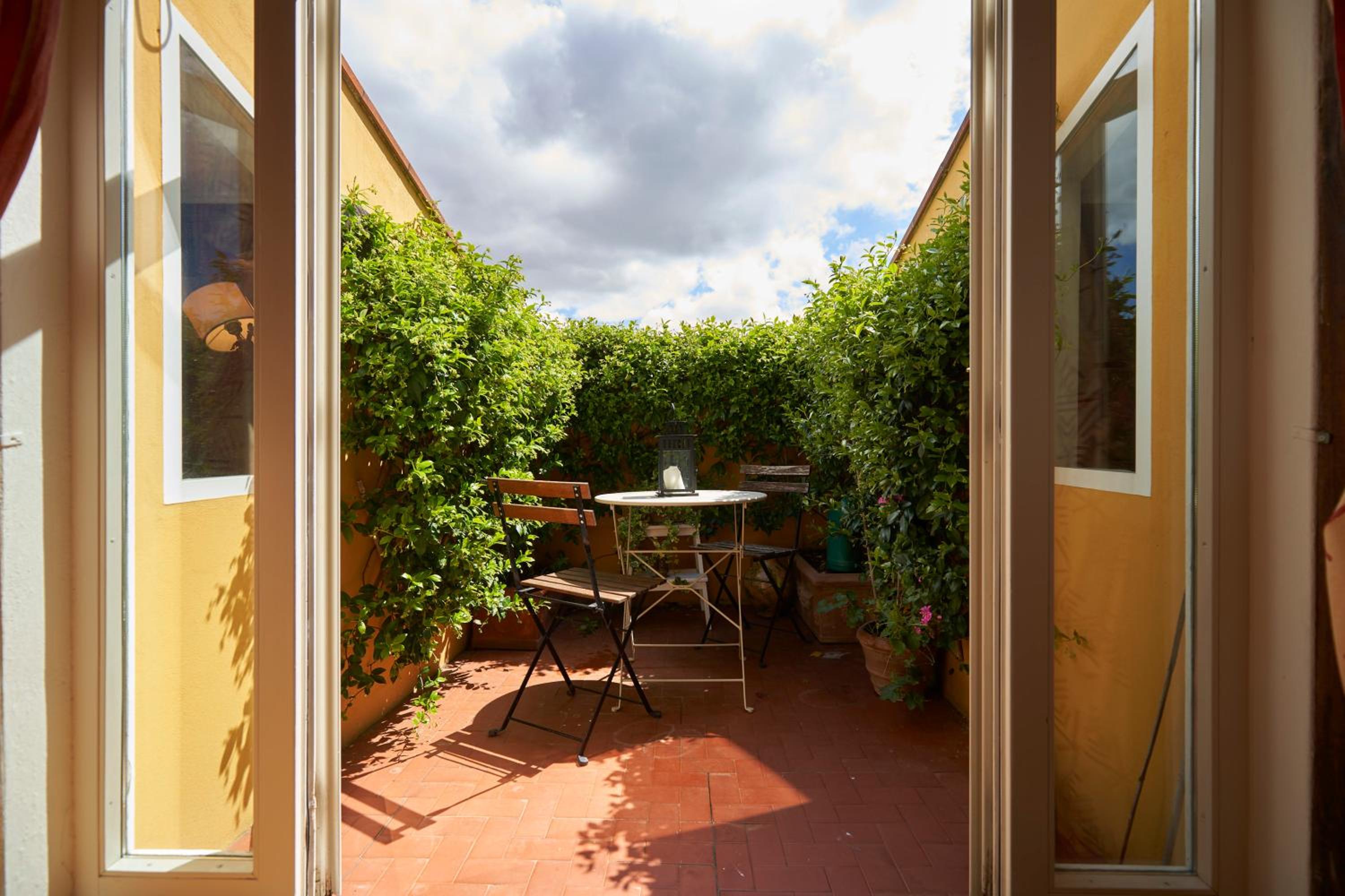 Green Nest Apartments
