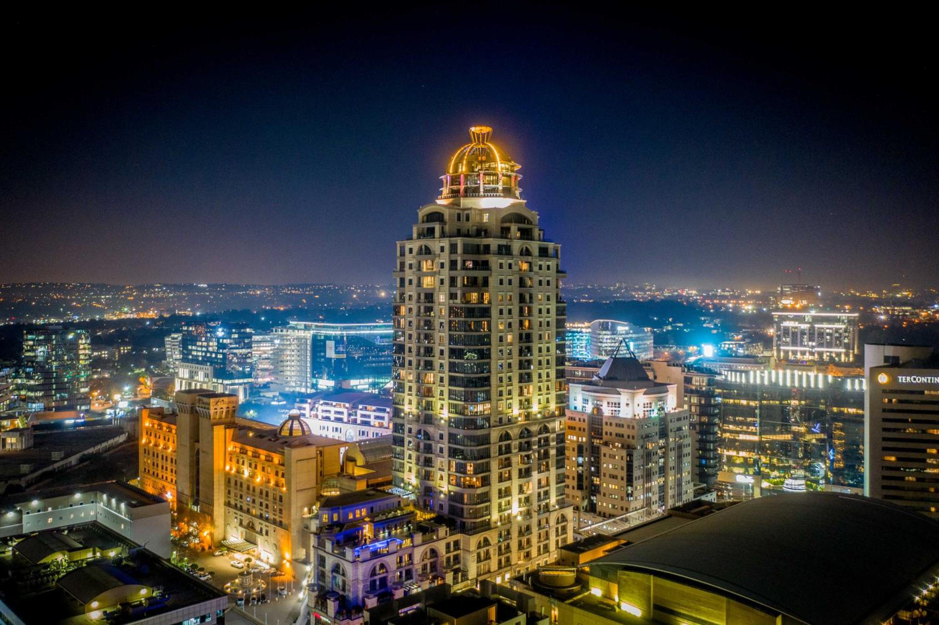 Johannesburg Vacations - The Michelangelo Towers - Property Image 1