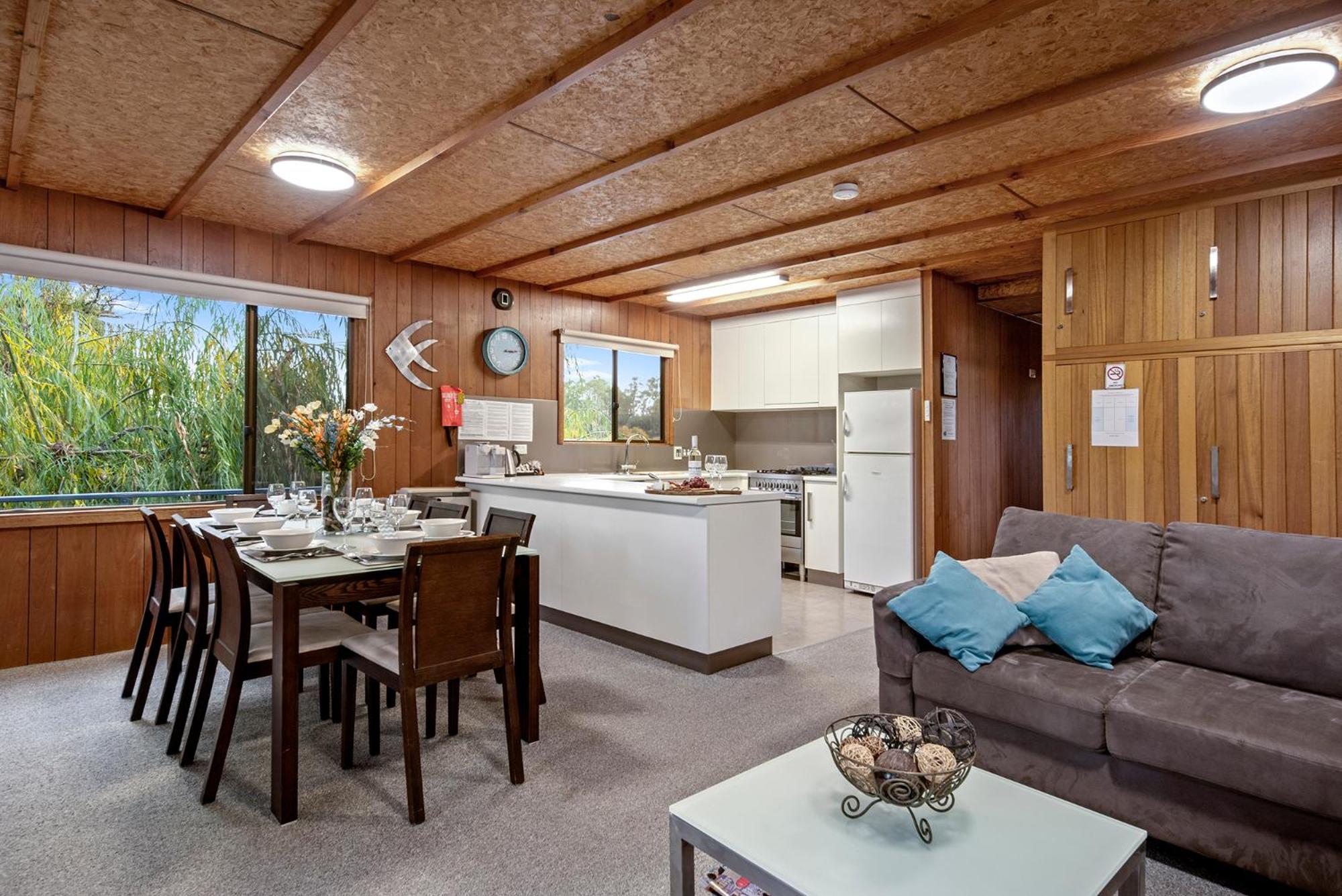 Renmark River Villas and Boats & Bedzzz