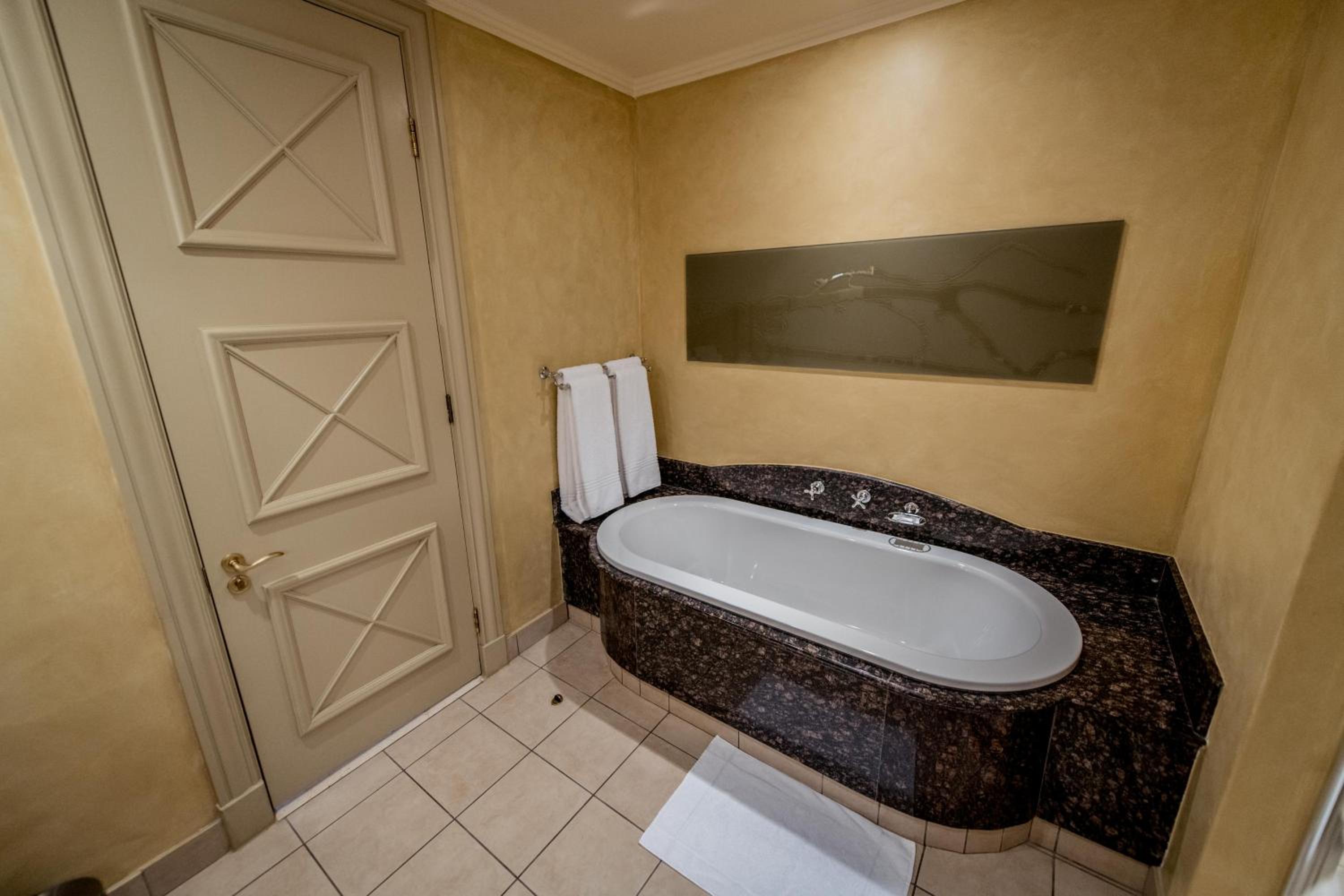 Johannesburg Vacations - The Michelangelo Towers - Property Image 55