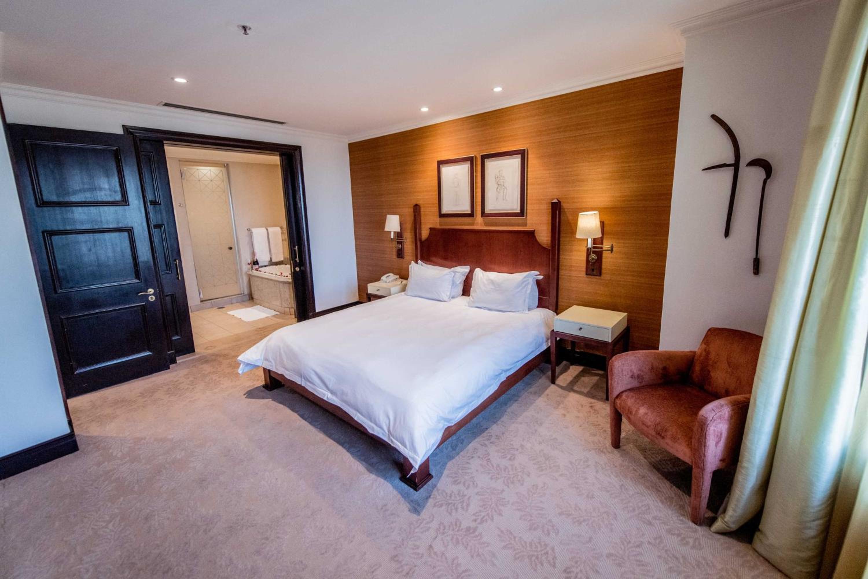 Johannesburg Vacations - The Michelangelo Towers - Property Image 36