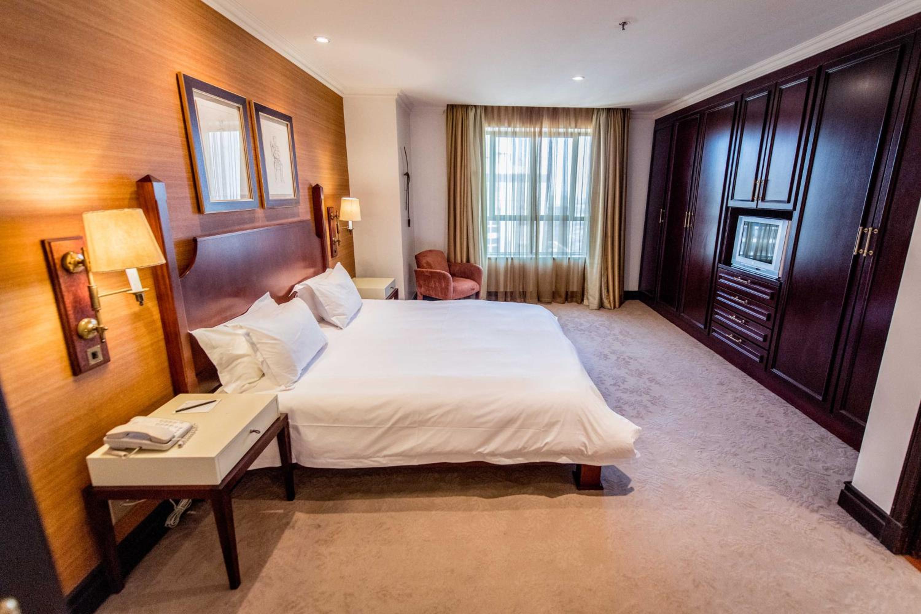 Johannesburg Vacations - The Michelangelo Towers - Property Image 37