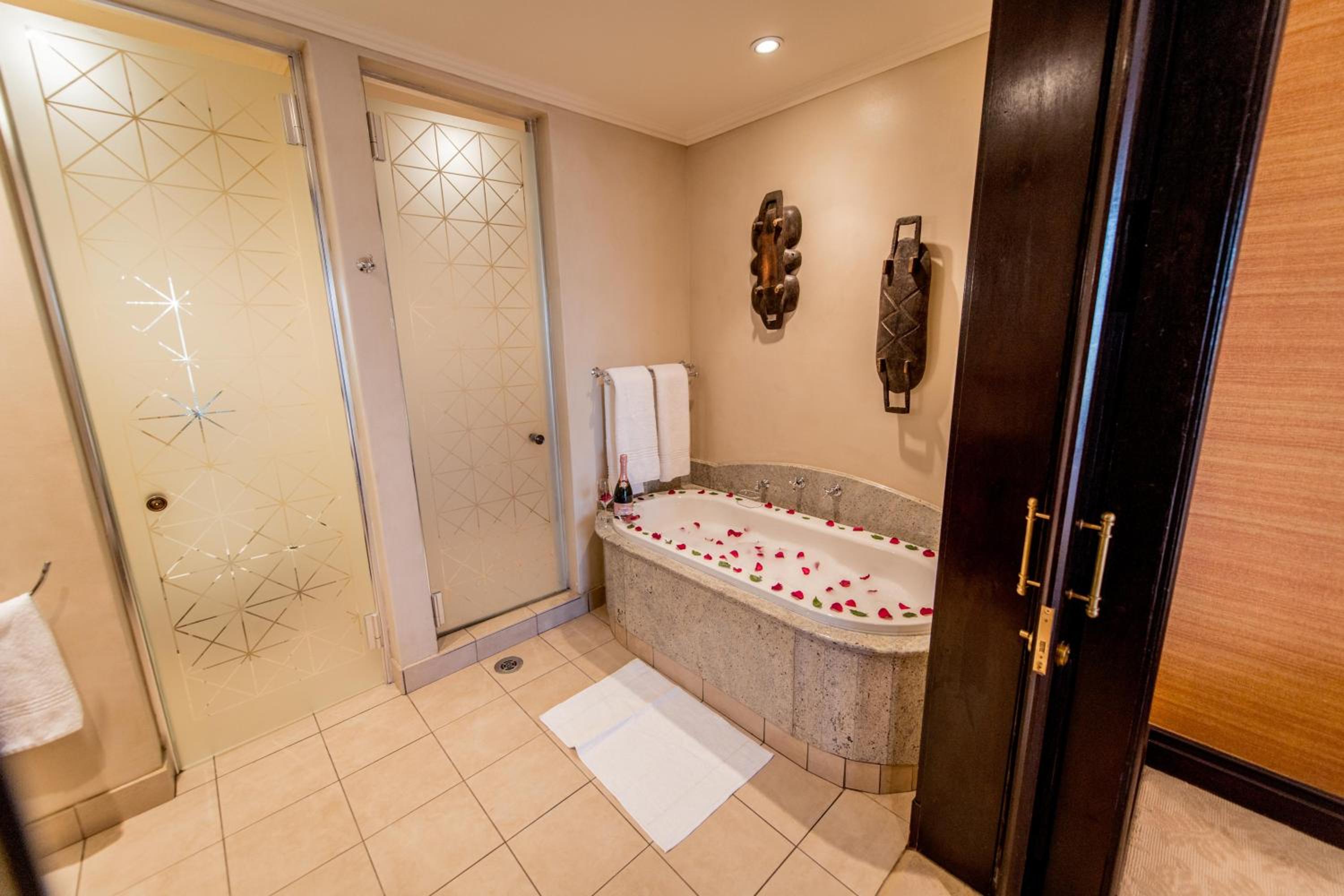 Johannesburg Vacations - The Michelangelo Towers - Property Image 38