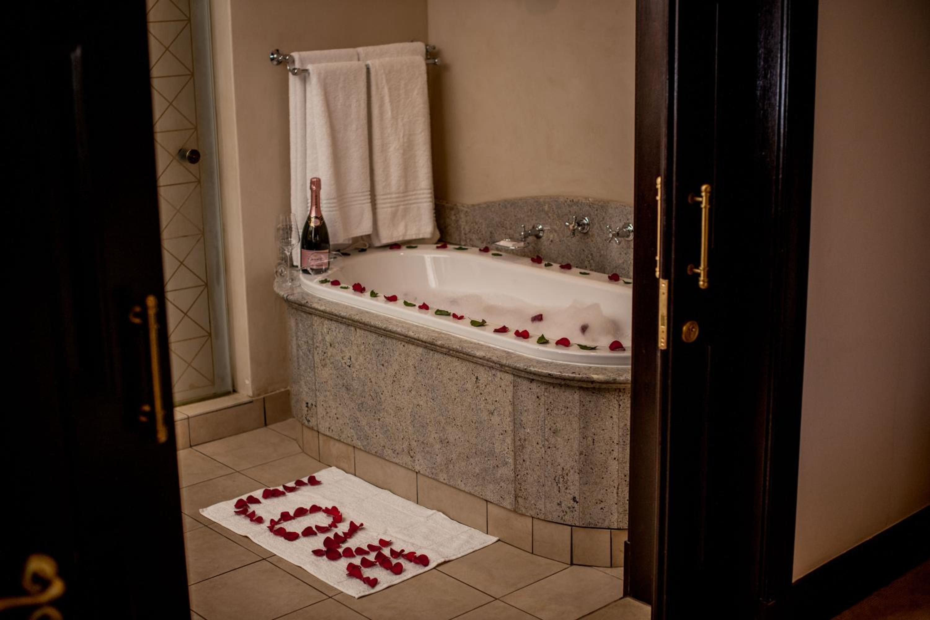 Johannesburg Vacations - The Michelangelo Towers - Property Image 41