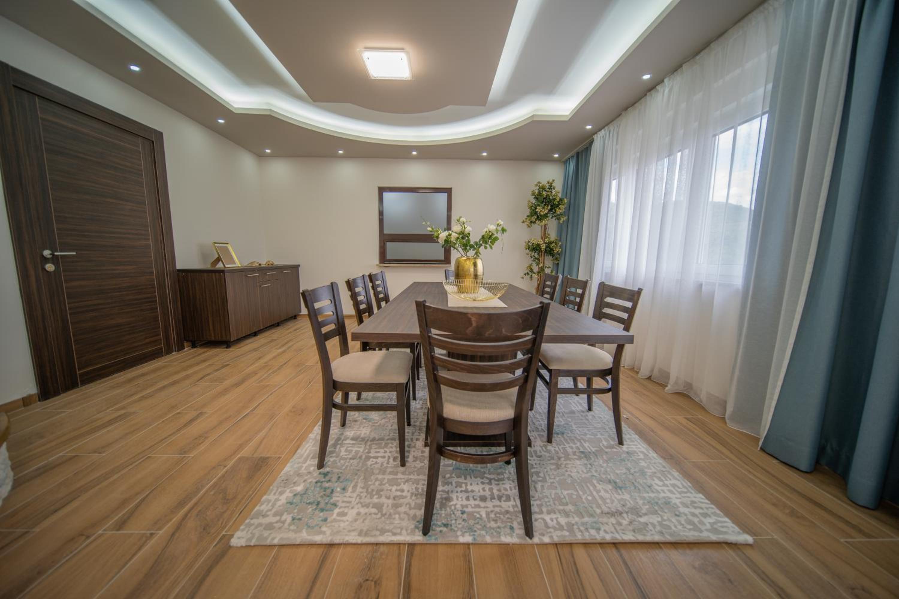 Al Hayat Apartments