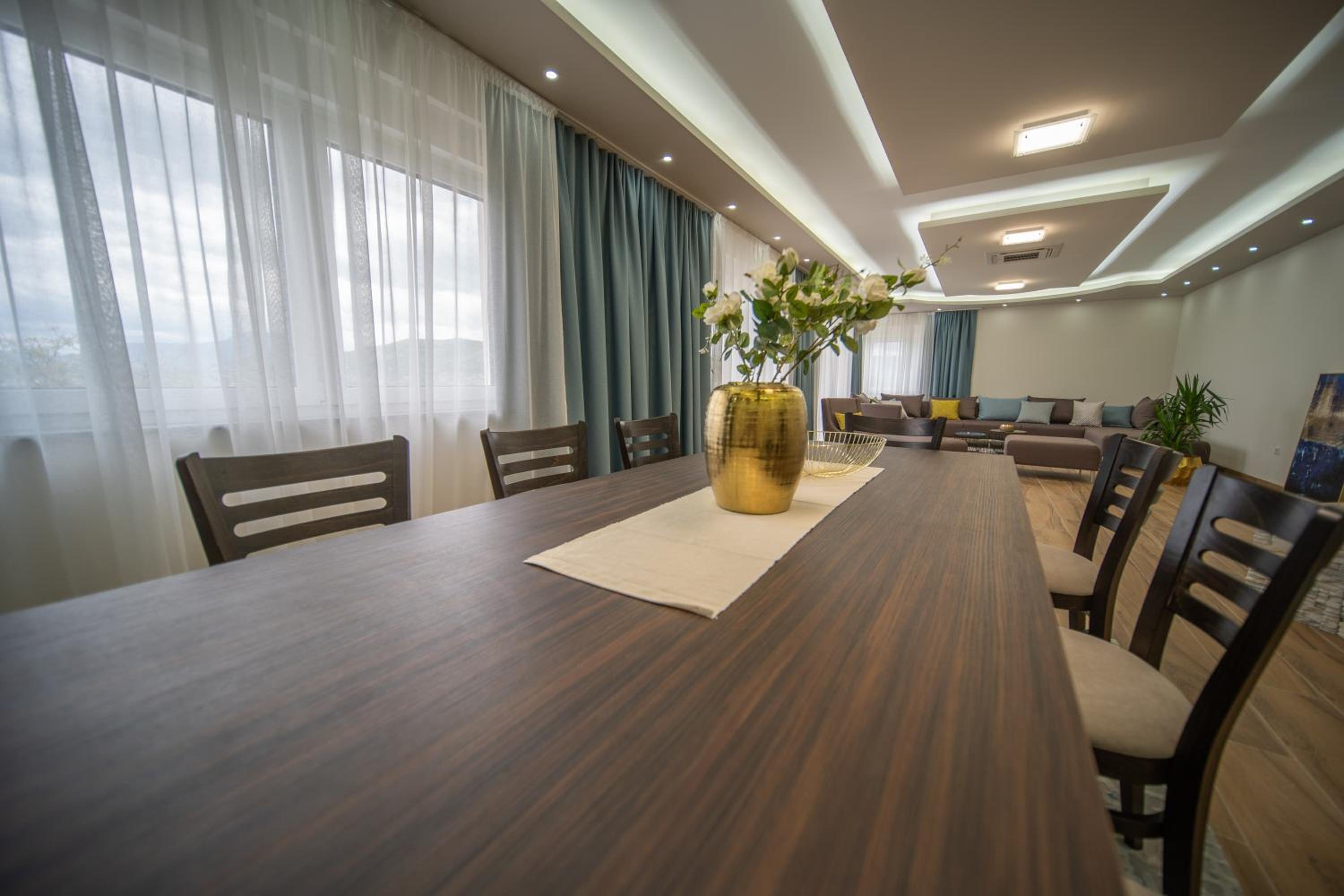 Al Hayat Apartments