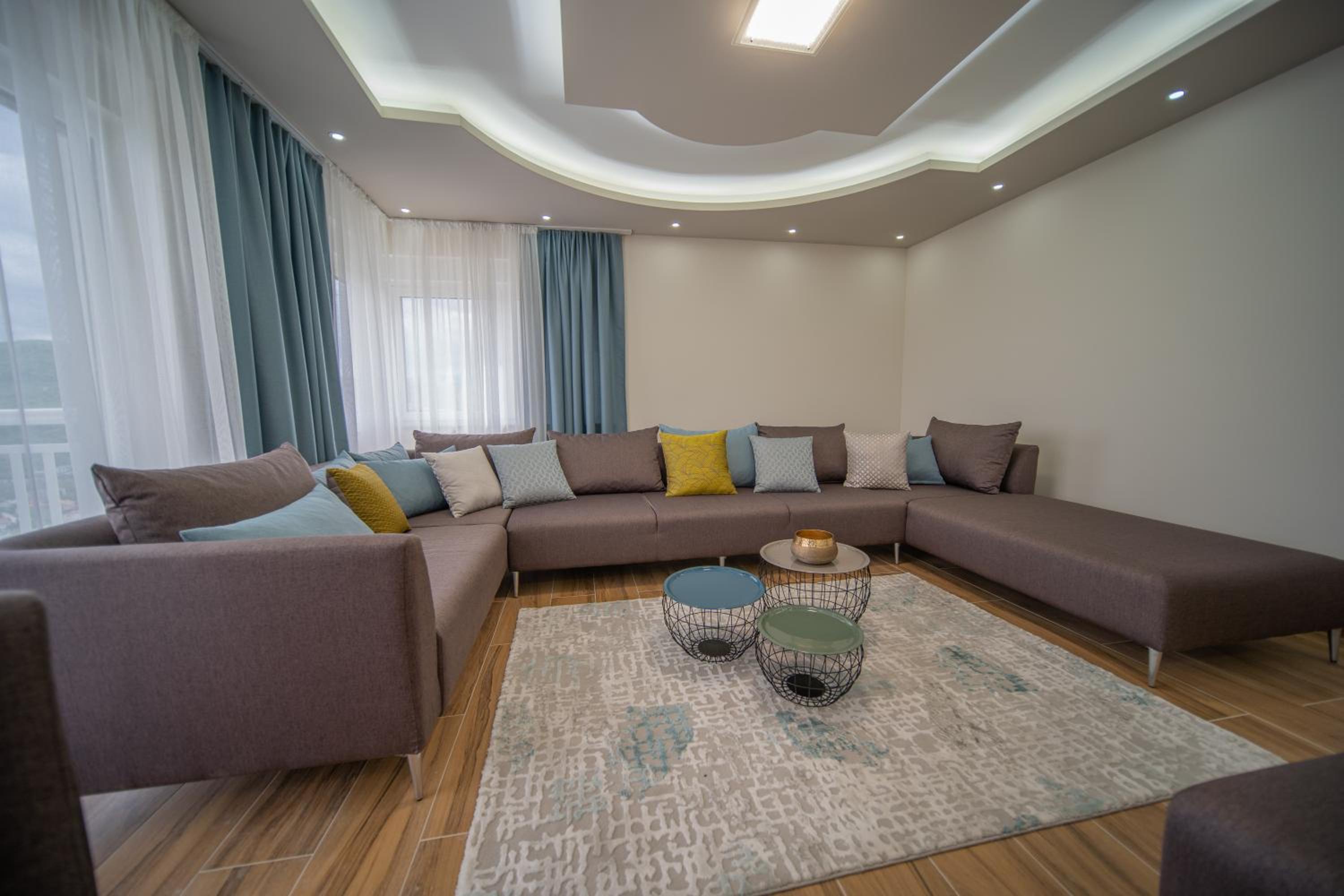 Al Hayat Apartments