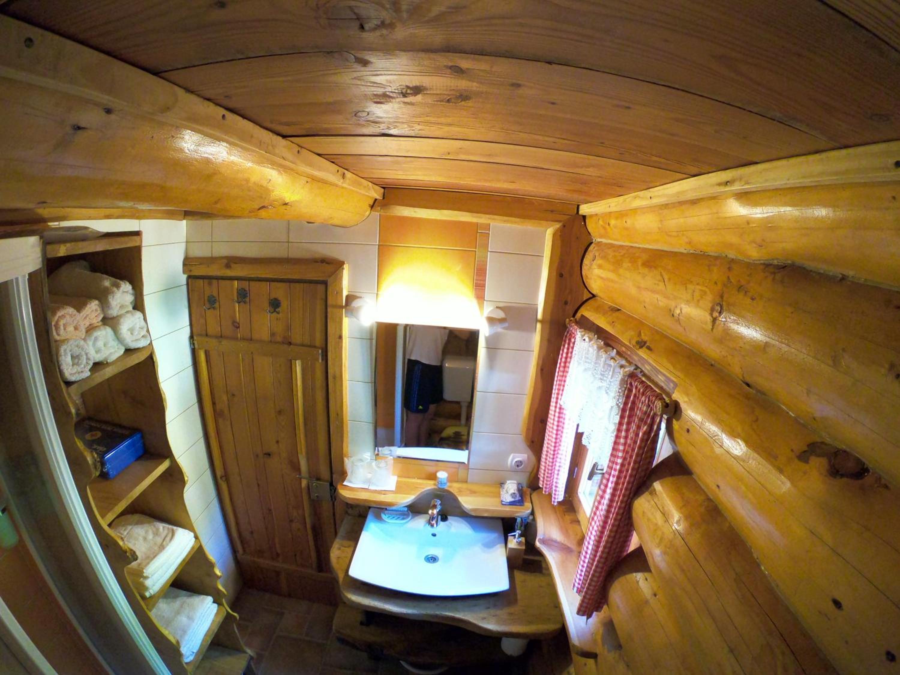 Photo 18