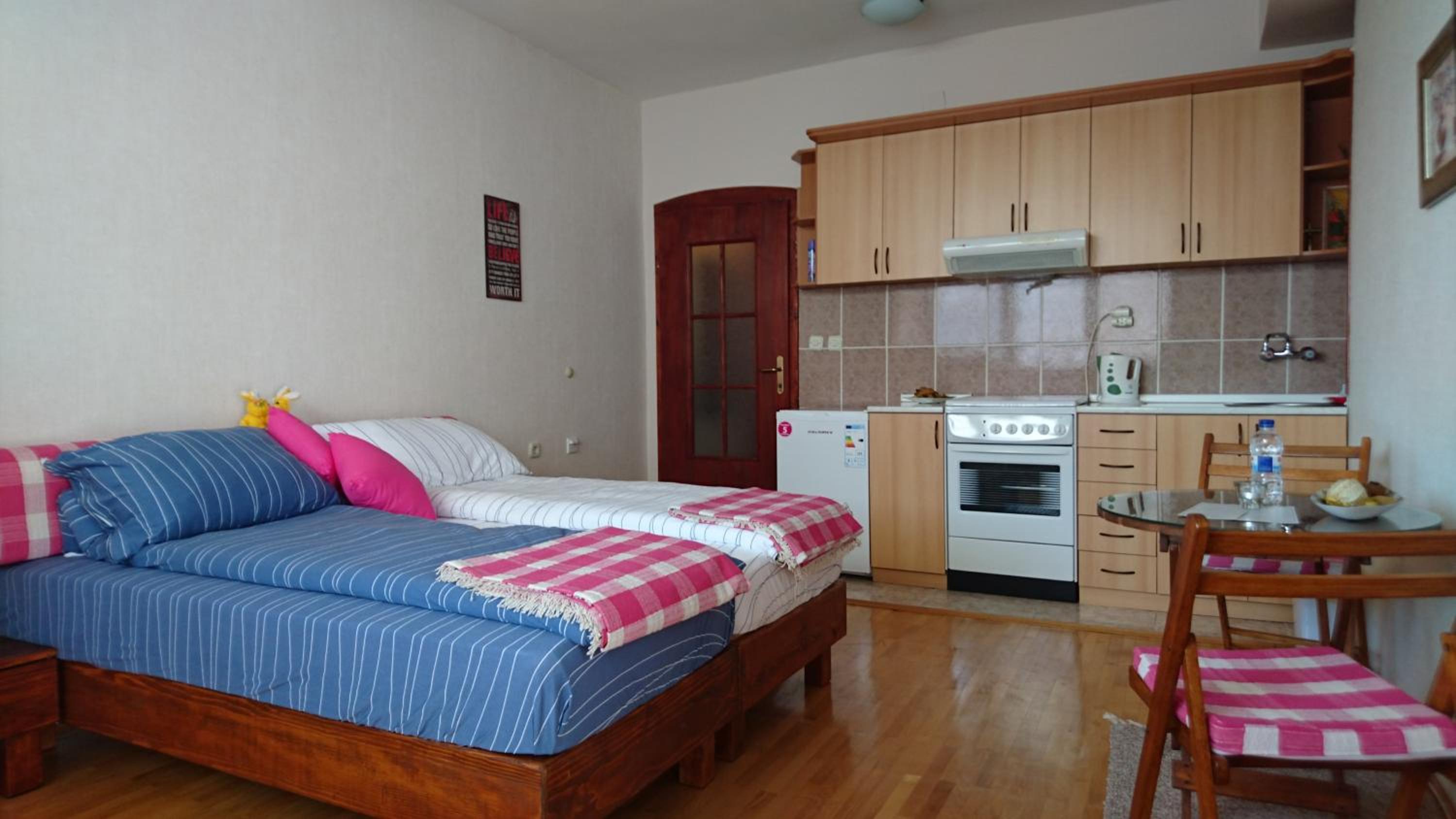 Hellena Apartment