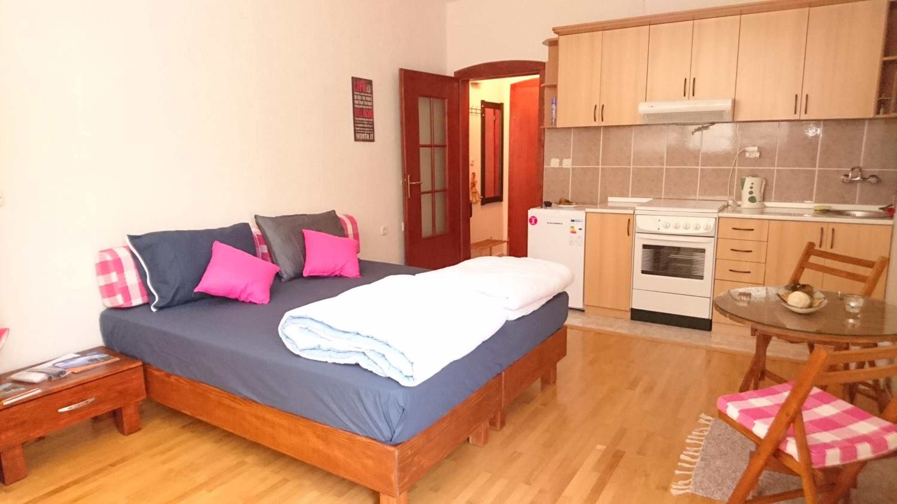 Hellena Apartment