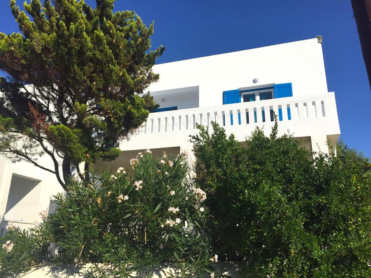 Hotel Cozy & comfy Apt with Sea View in Chora Andros - Image 1