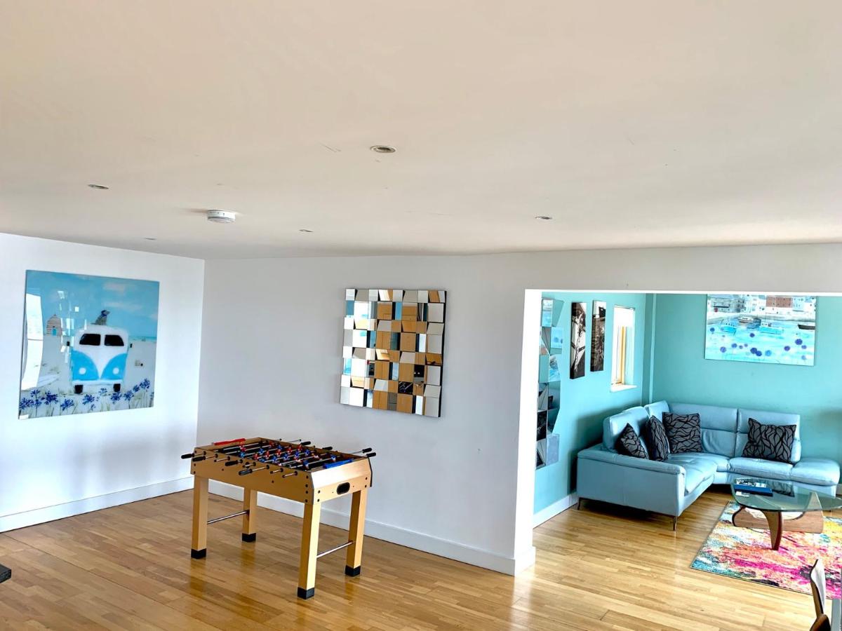 4-bedroom Penthouse - Fistral Beach view 3
