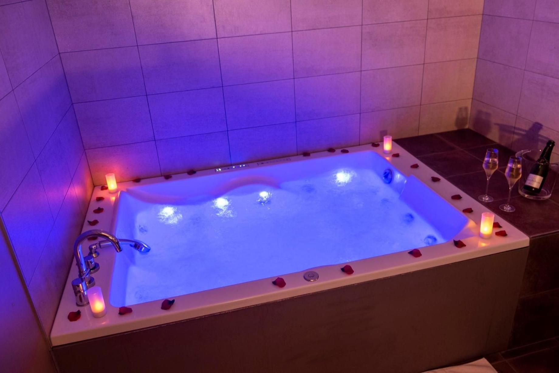 Jacuzzi