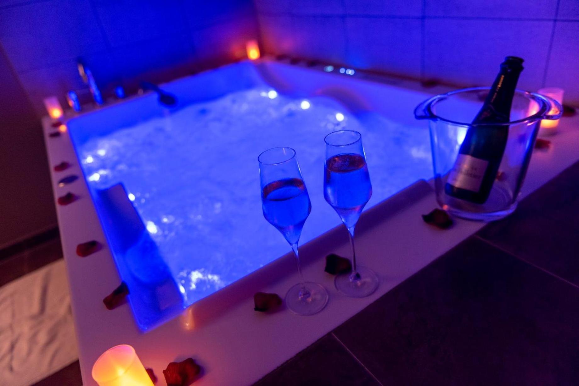 Jacuzzi